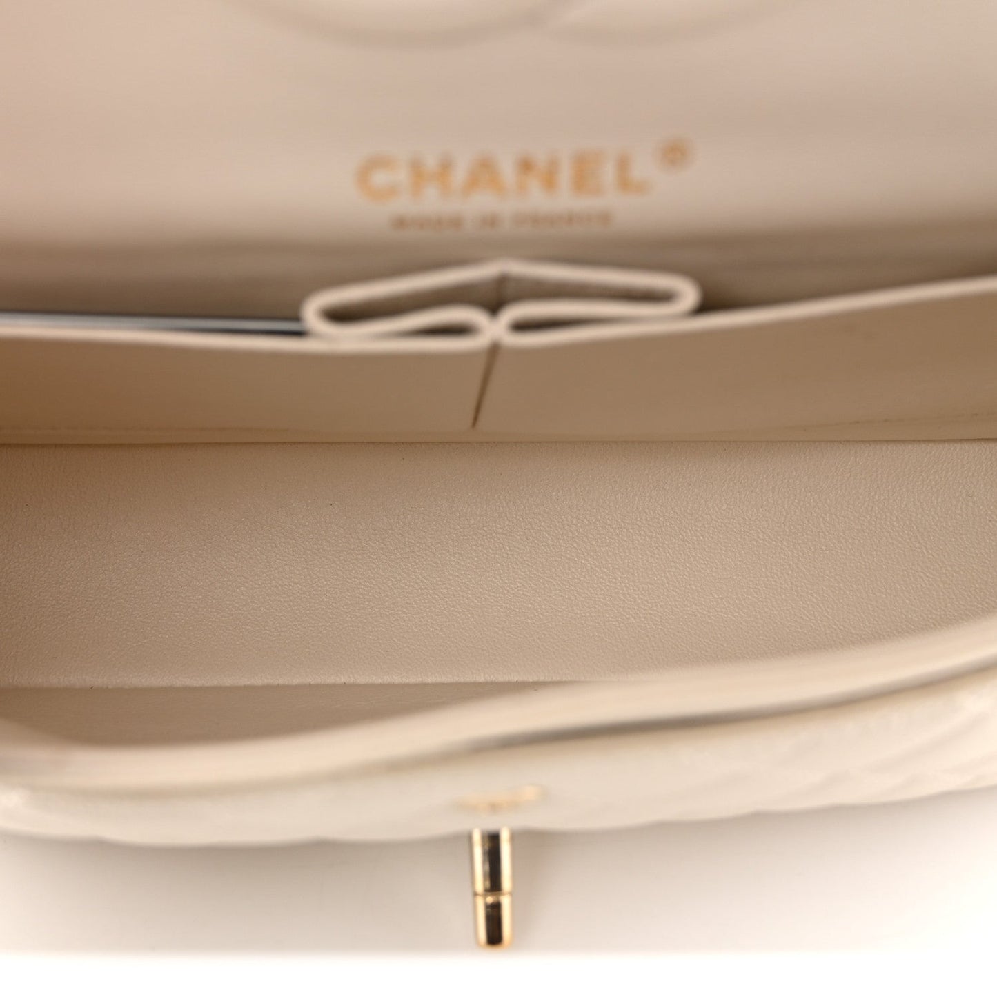 Caviar Quilted Medium Double Flap White