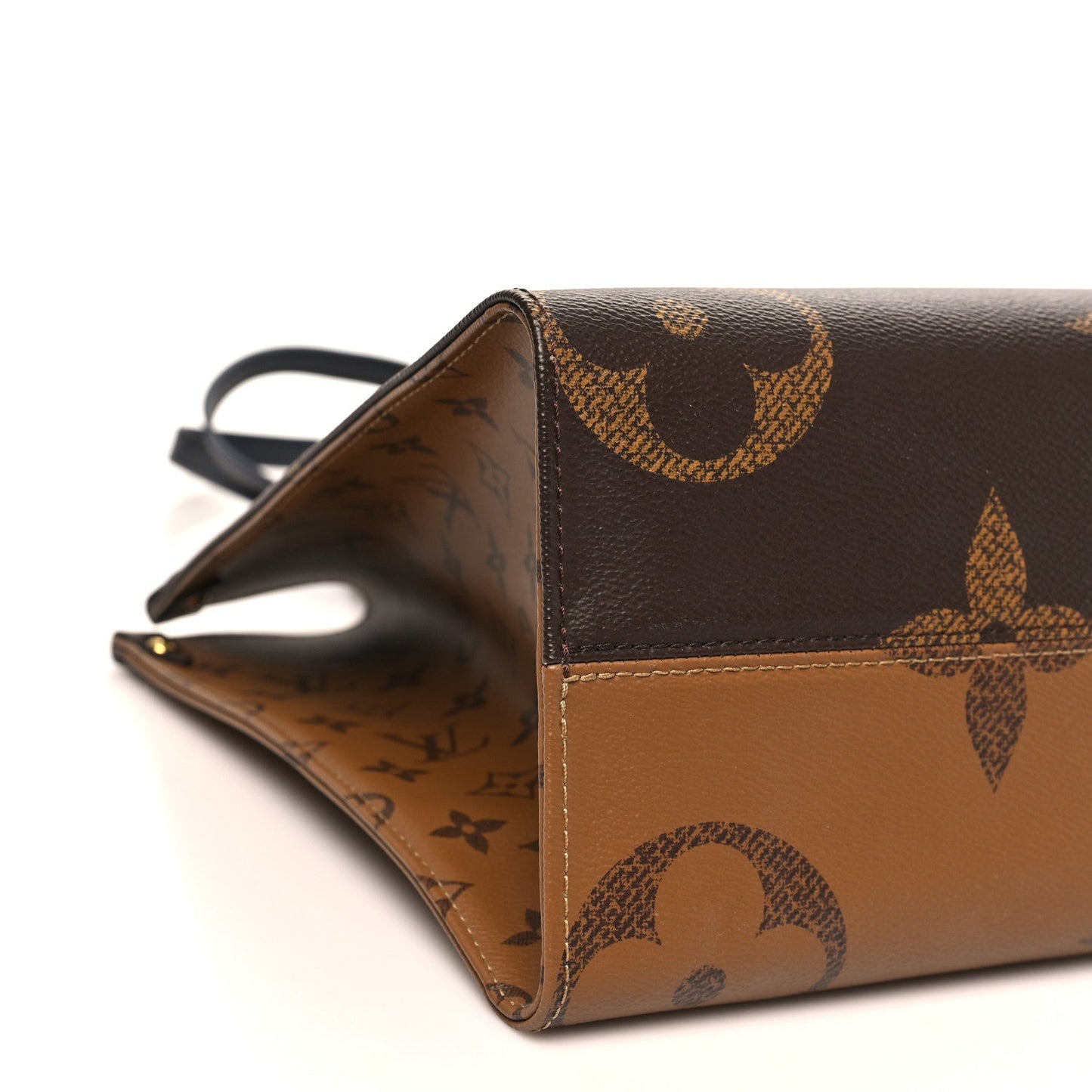 Reverse Monogram Giant Onthego MM