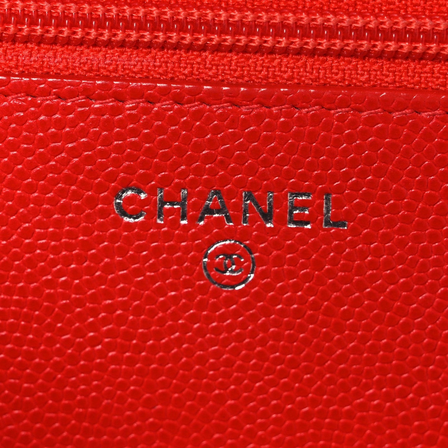 Caviar Chevron Quilted Wallet On Chain WOC Red
