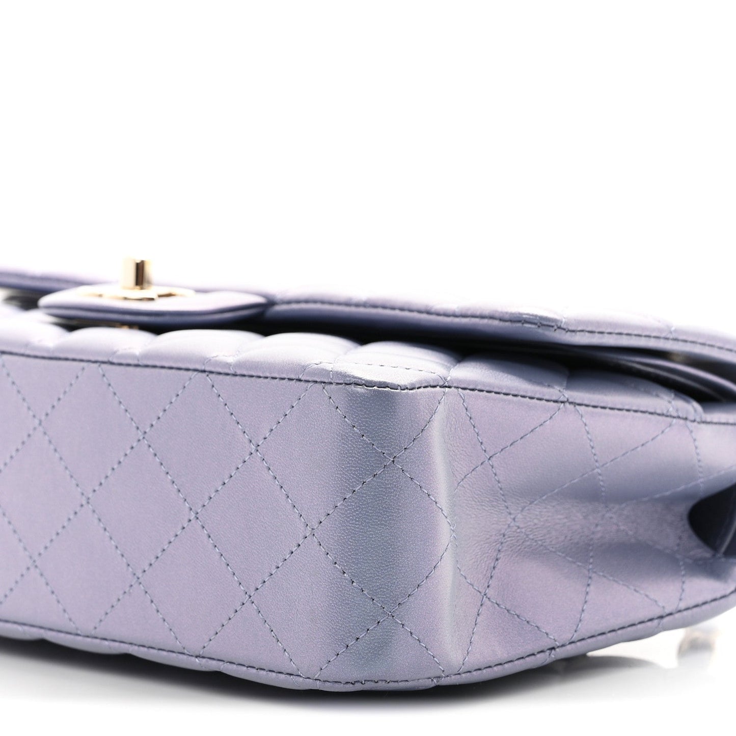 Iridescent Lambskin Quilted Medium Double Flap Light Purple