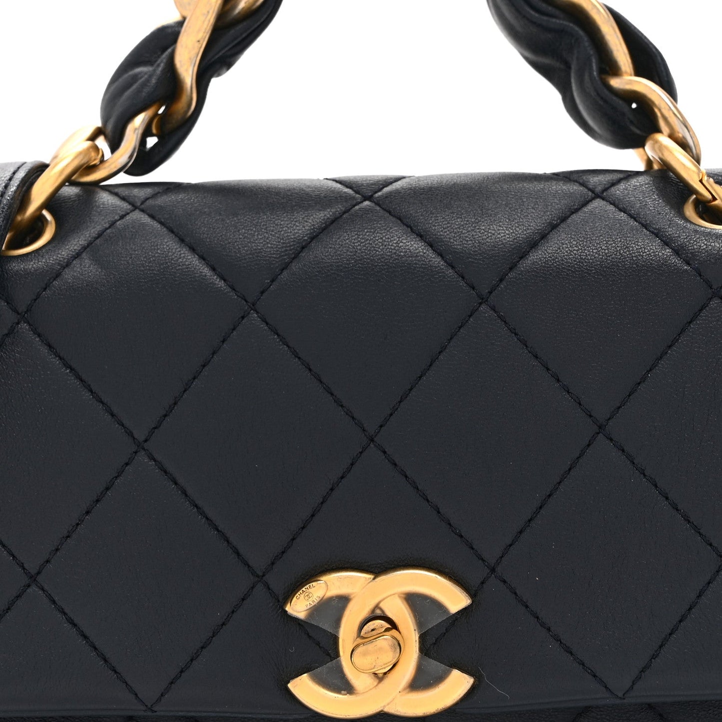 Shiny Lambskin Small Chain Is More Flap Navy Blue