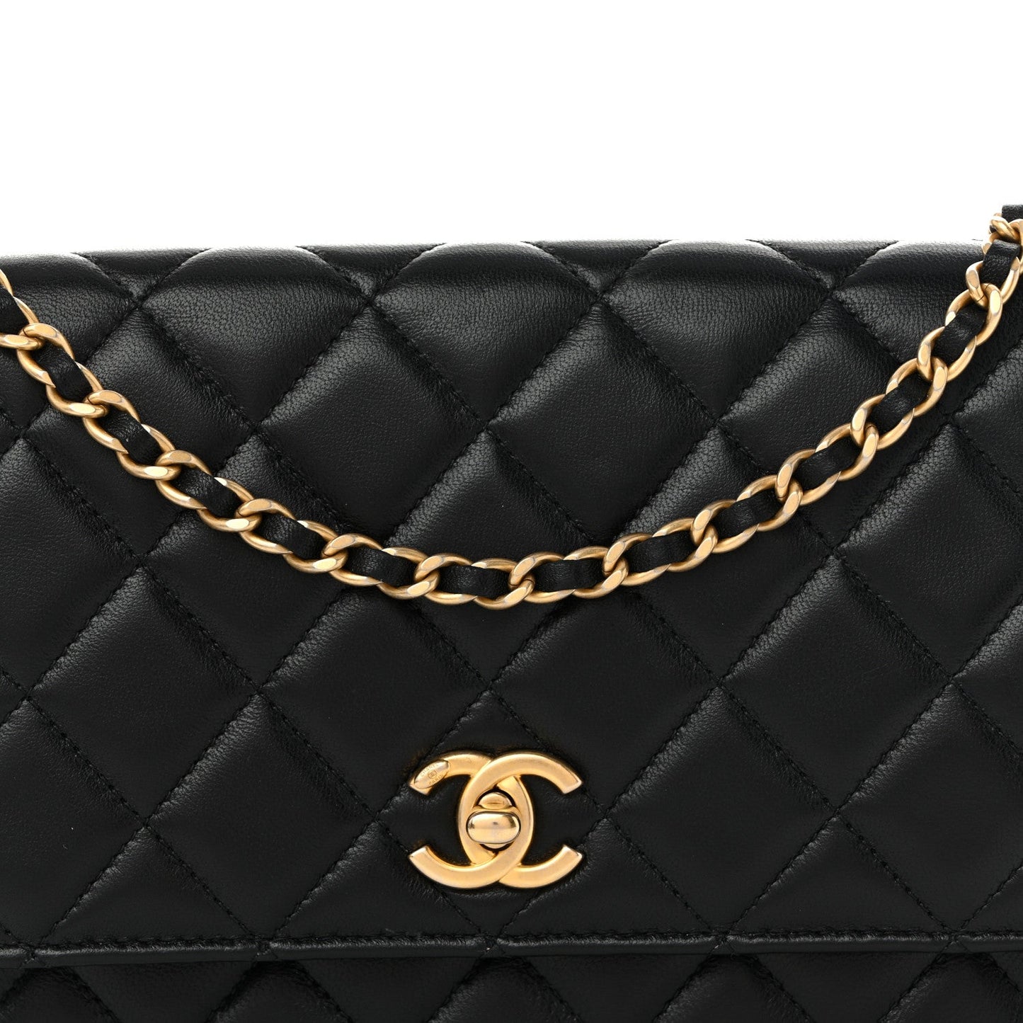Lambskin Quilted CC Pearl Crush Wallet on Chain WOC Black