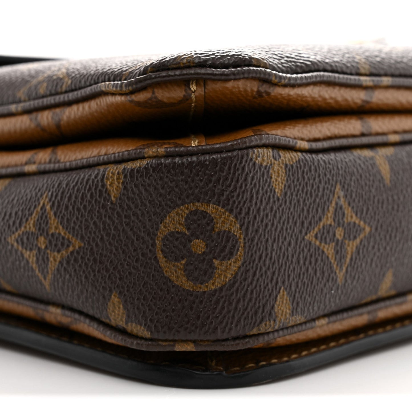 Reverse Monogram Pochette Metis