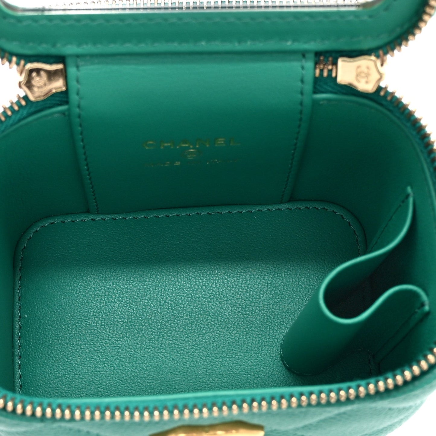 Caviar Quilted Sweetheart Mini Vanity Case Green
