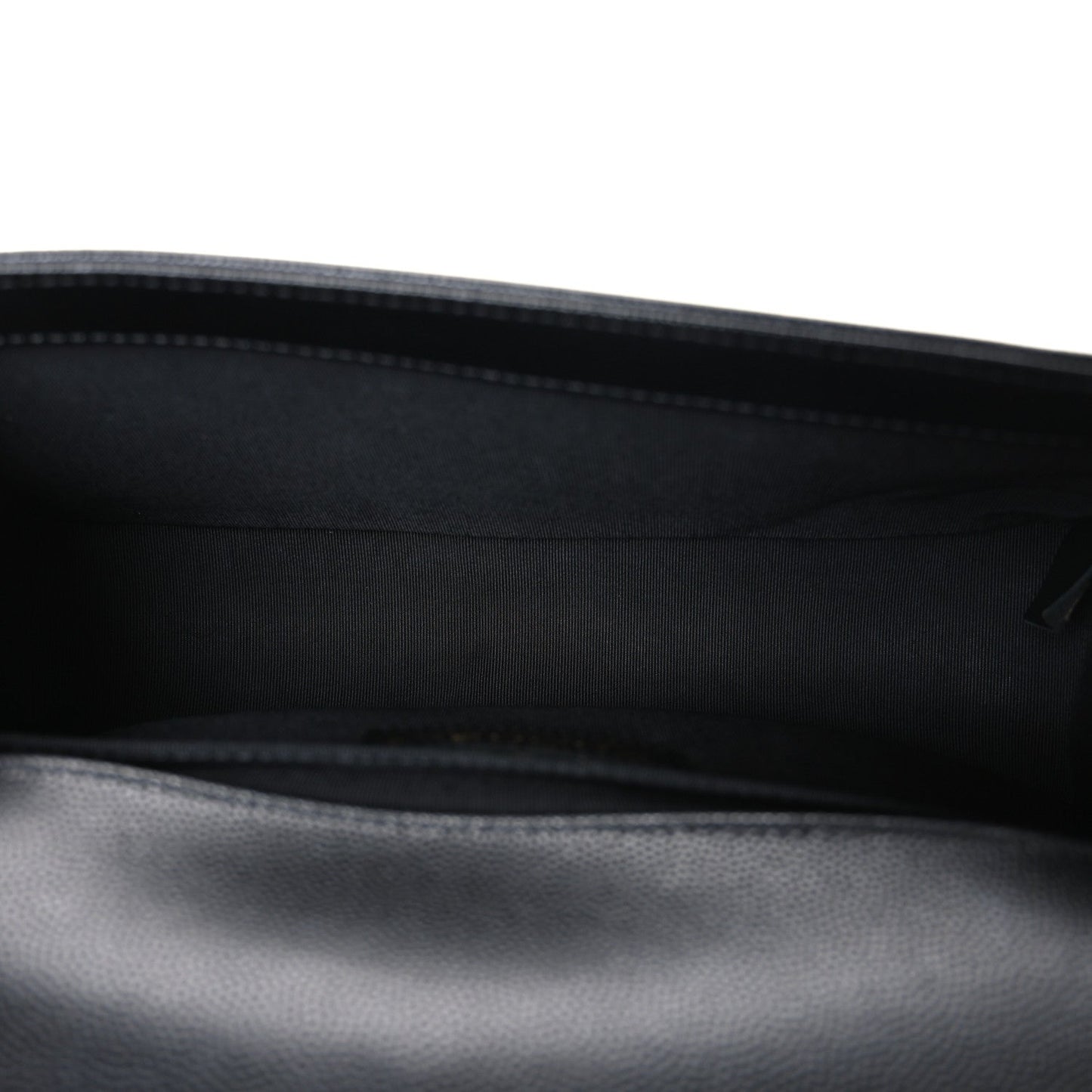 Caviar Quilted Medium Boy Flap Black