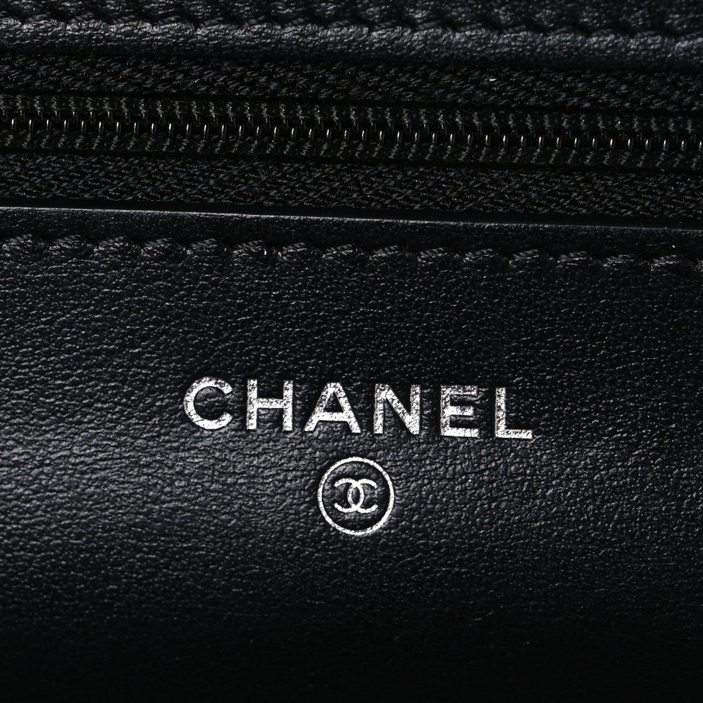 Patent Quilted Bi-Color Wallet On Chain WOC Red Black