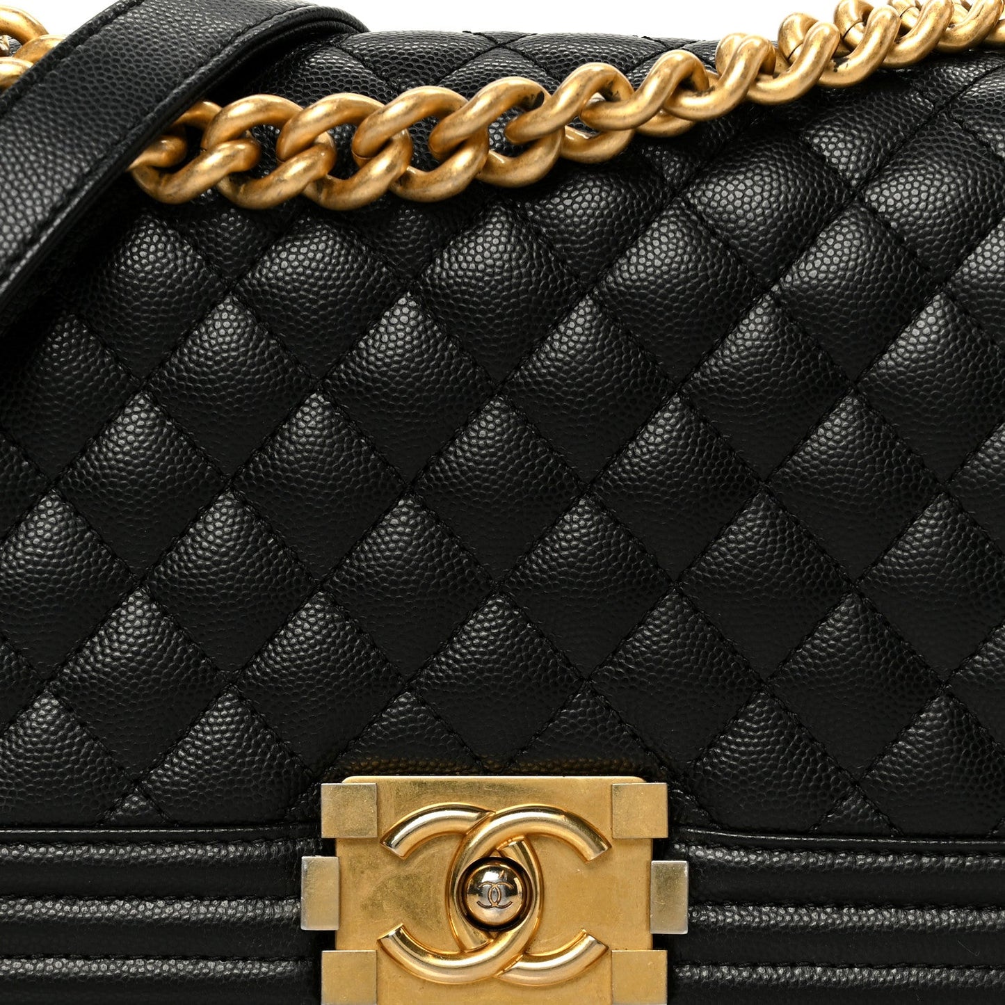 Caviar Quilted Medium Boy Flap Black