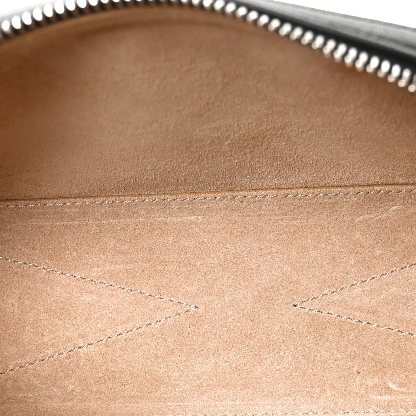Shiny Goatskin Small Le Teckel Bag Black