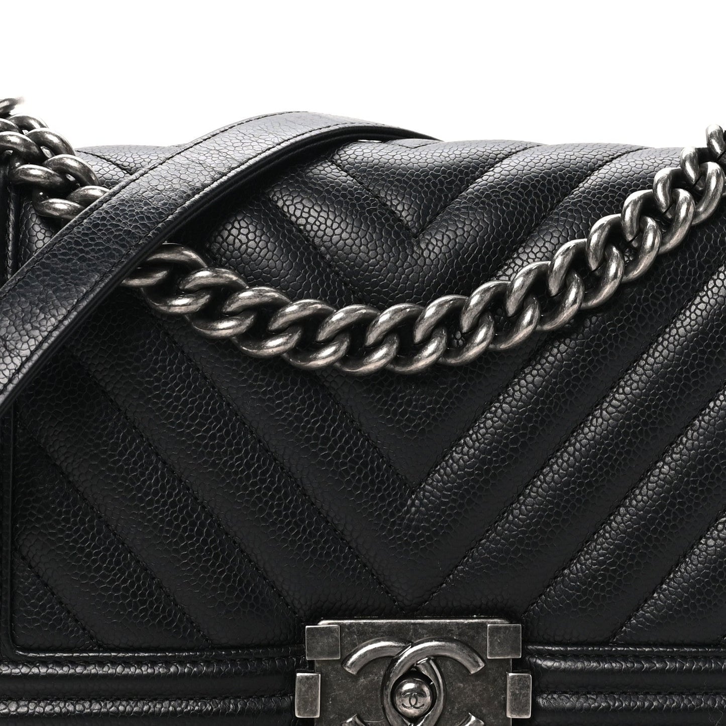 Caviar Chevron Quilted Medium Boy Flap Black