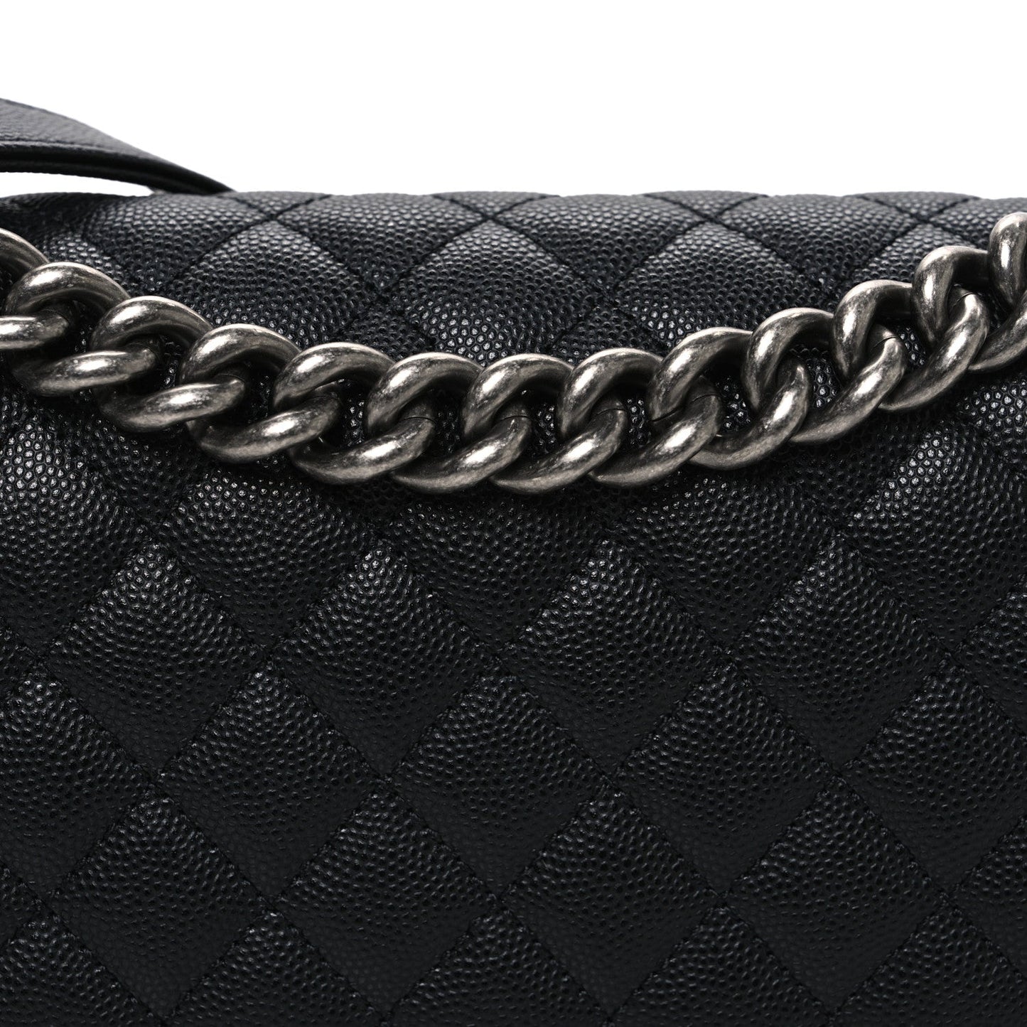 Caviar Quilted Medium Boy Flap Black