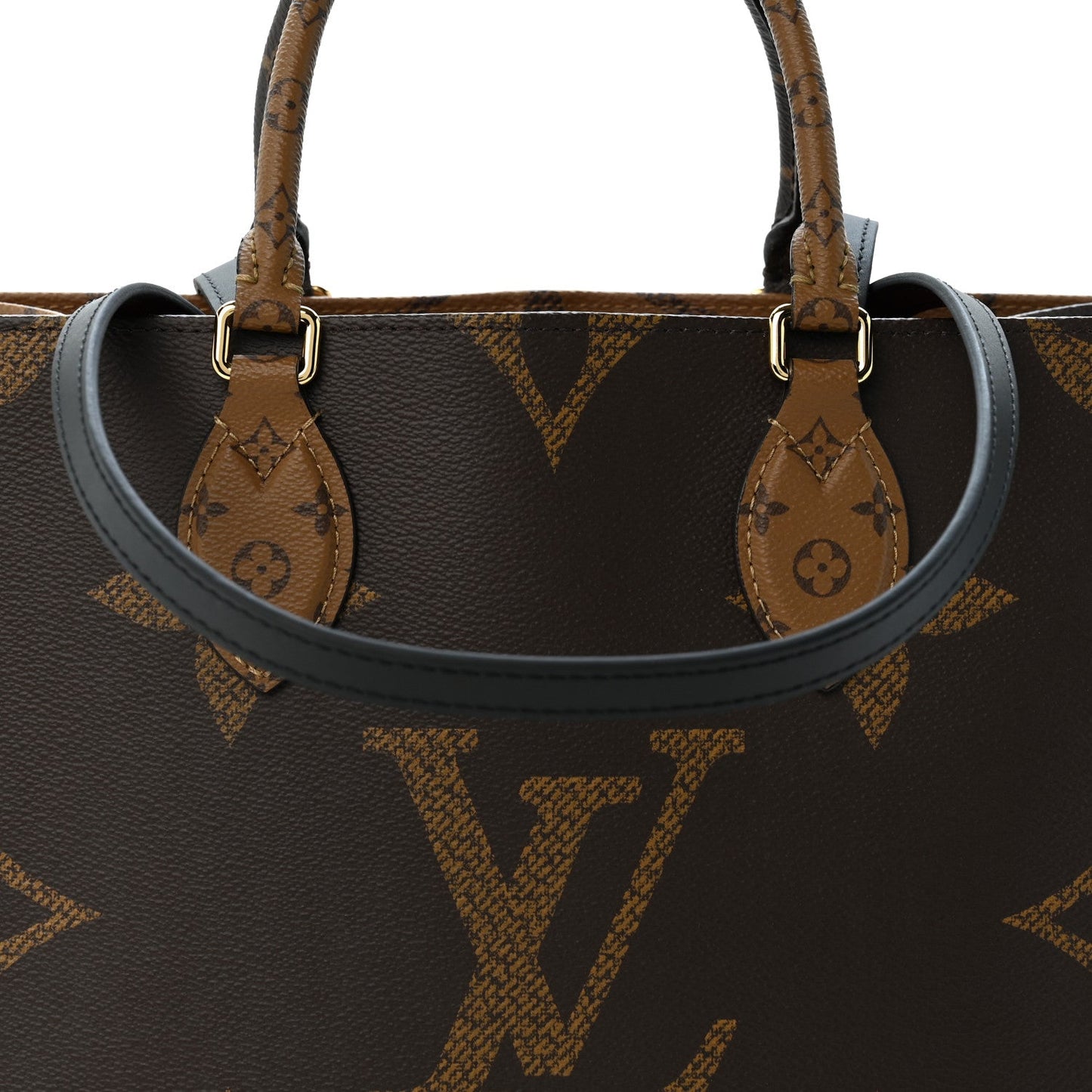 Reverse Monogram Giant Onthego MM