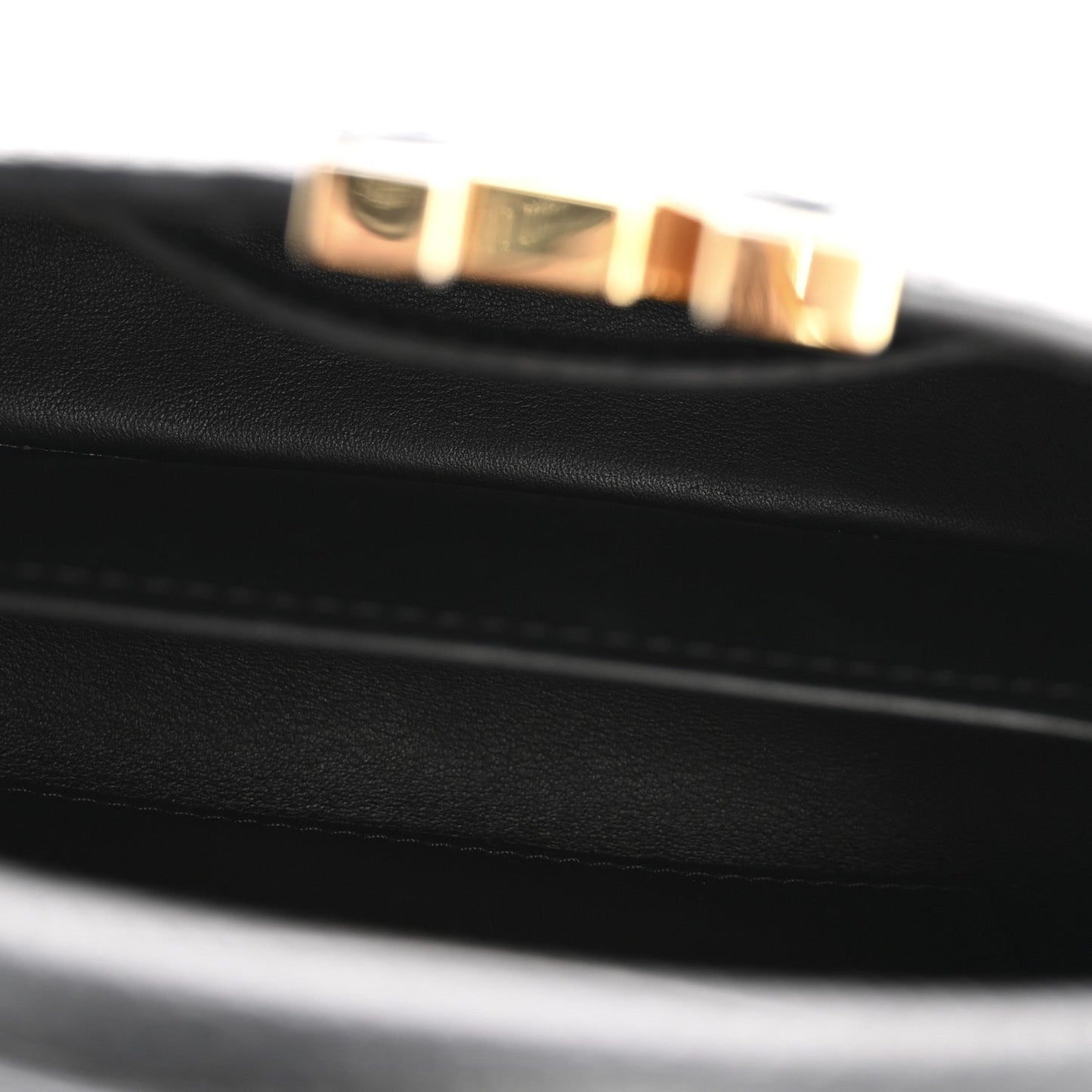 Taurillon Mini Capucines Black
