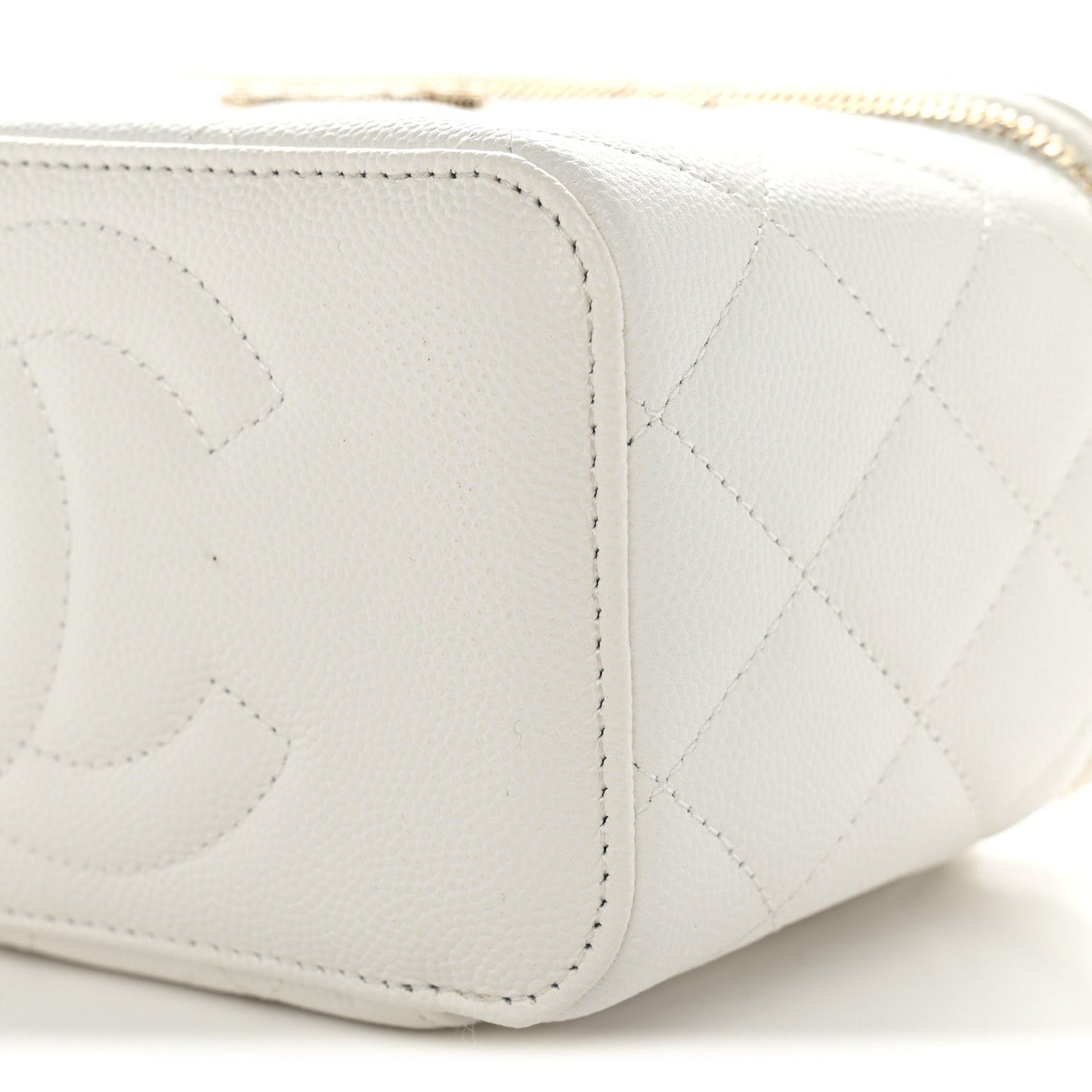 Caviar Quilted Crystal Hearts Small Vanity Case With Chain White