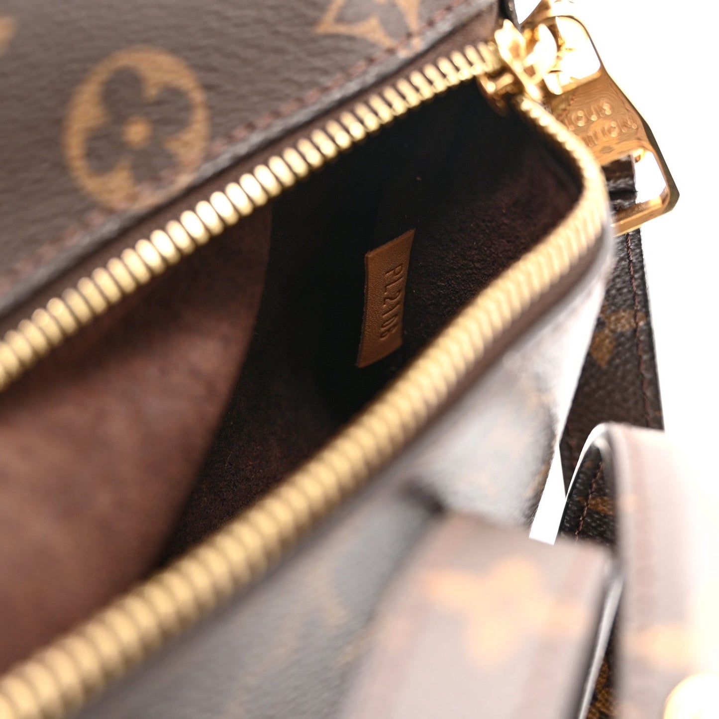 Monogram Pochette Metis