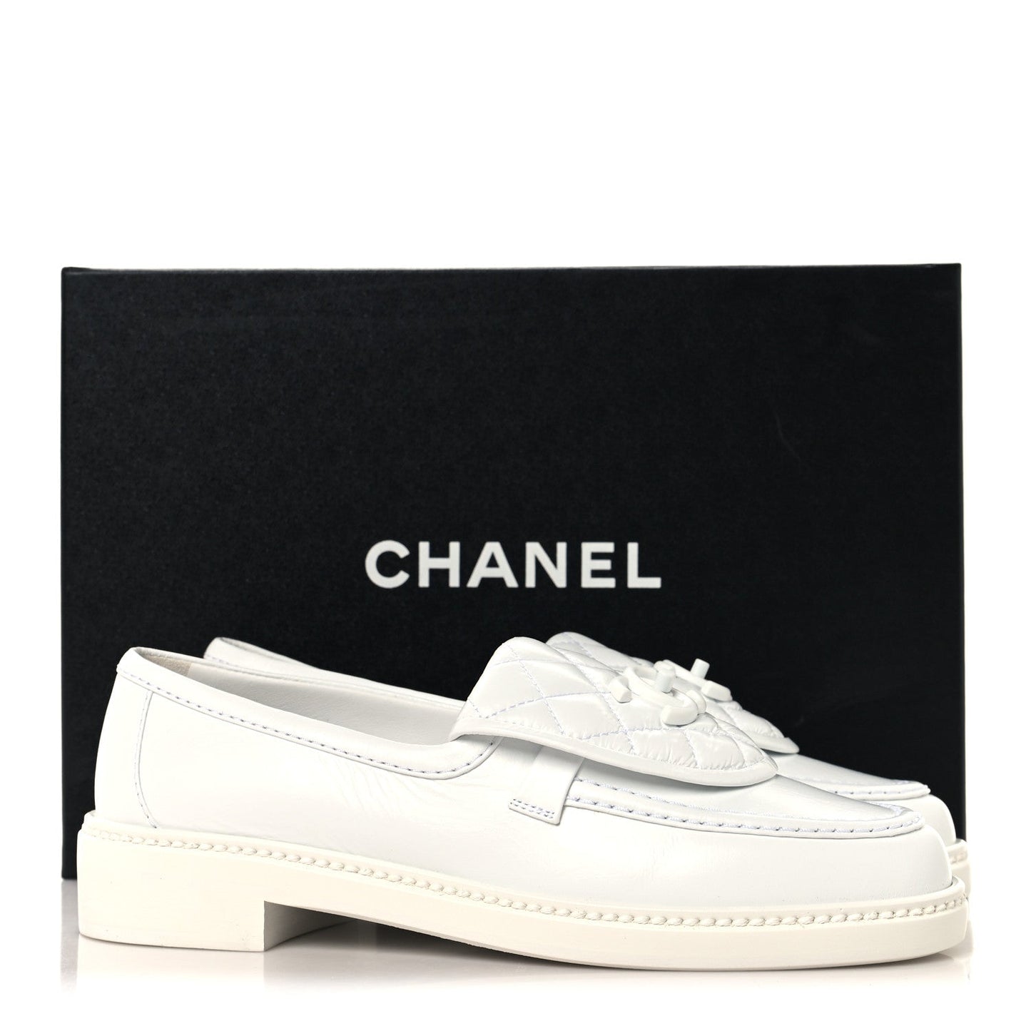 Crumpled Lambskin Quilted CC Turnlock Loafers 37 White