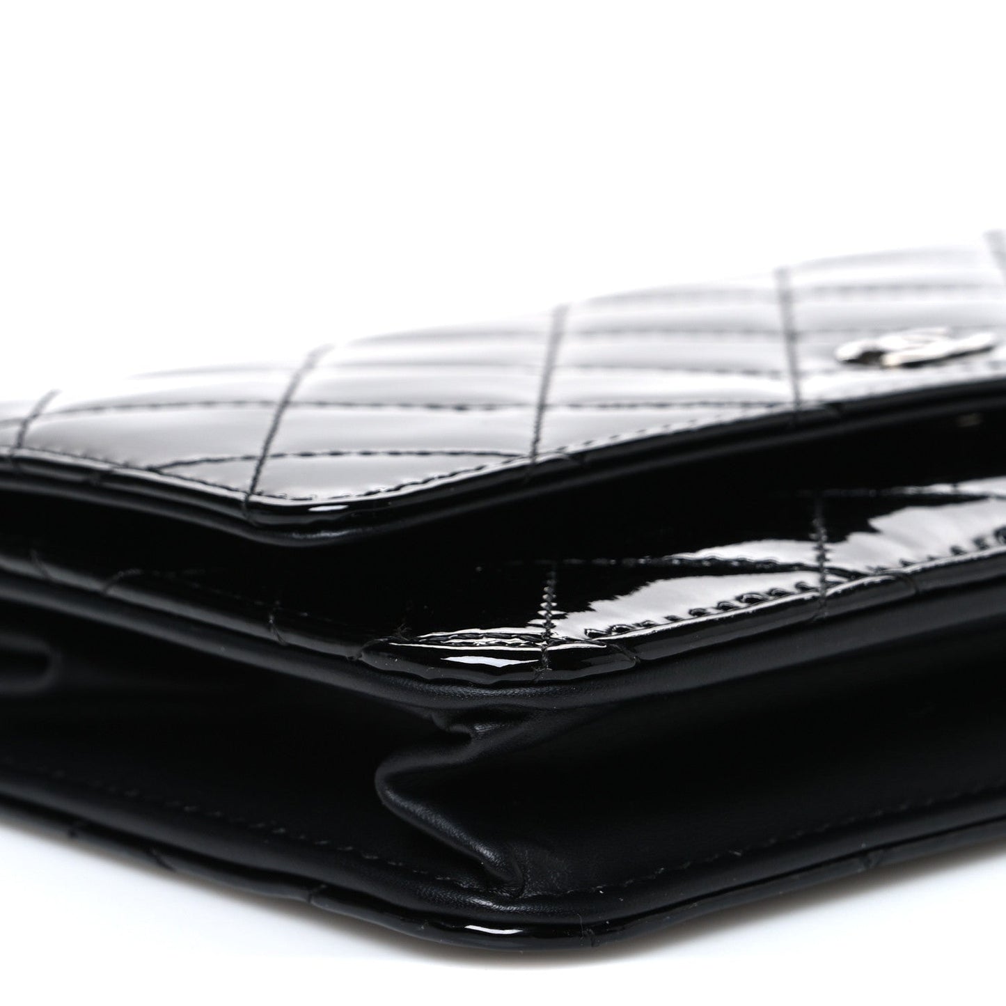 Patent Quilted Wallet On Chain WOC Black