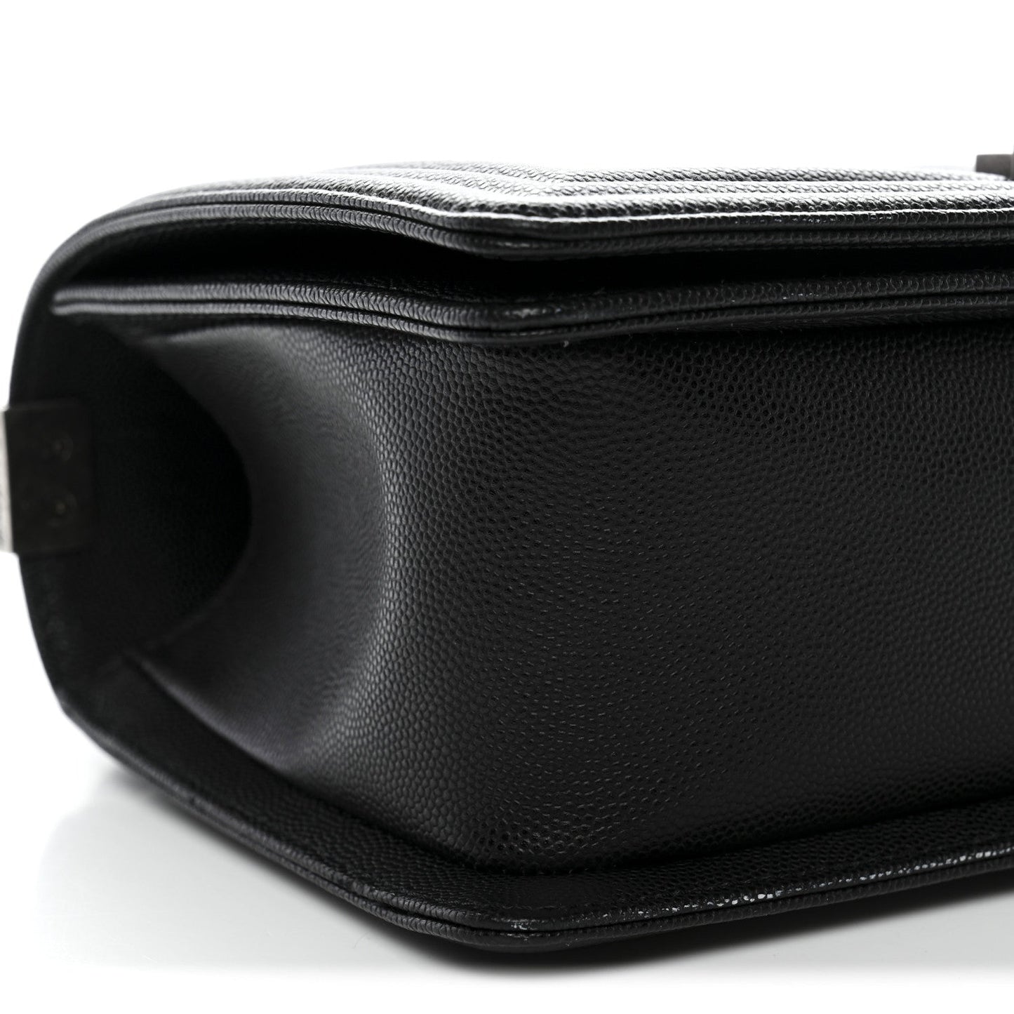 Caviar Quilted Medium Boy Flap Black