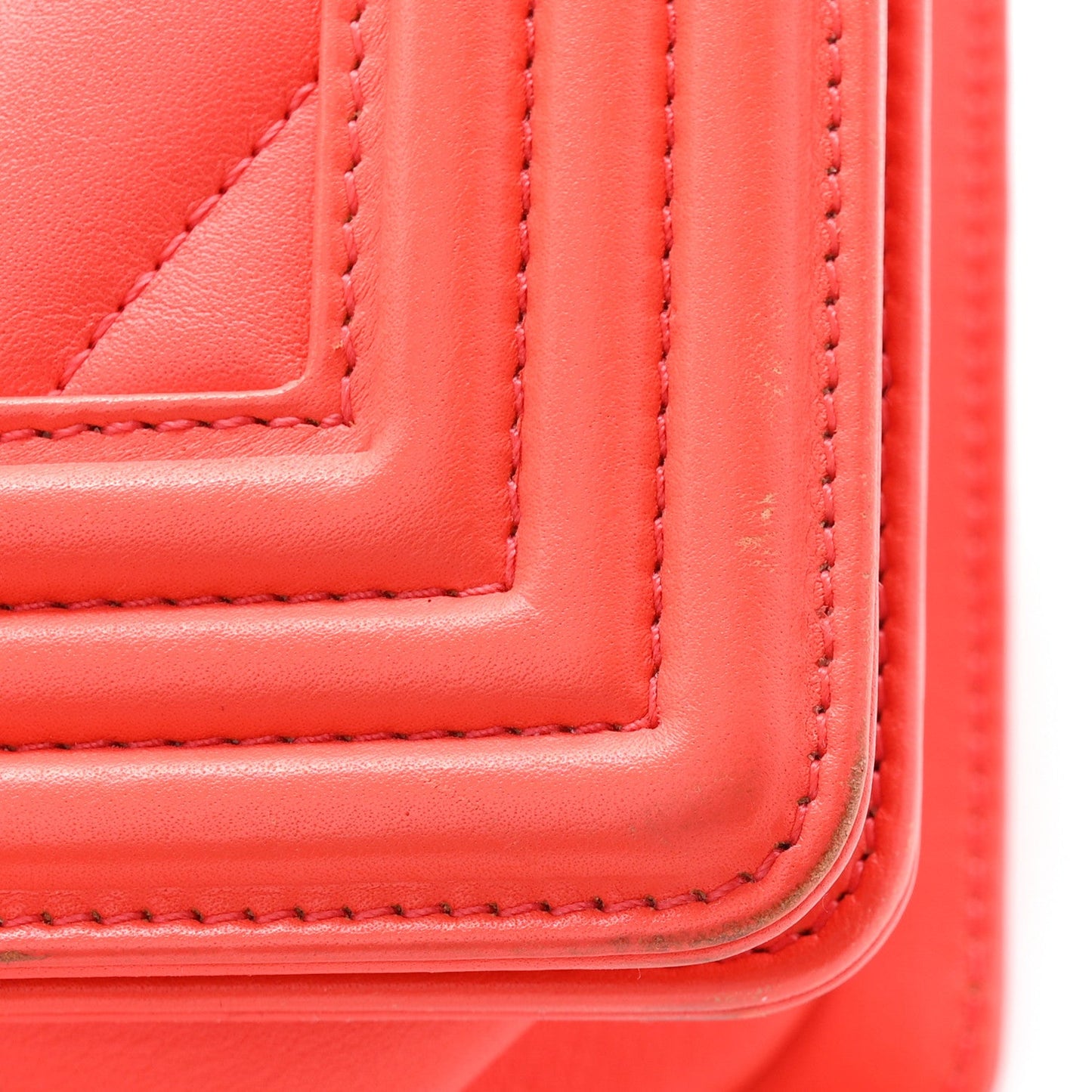 Lambskin Chevron Quilted New Medium Boy Flap Coral