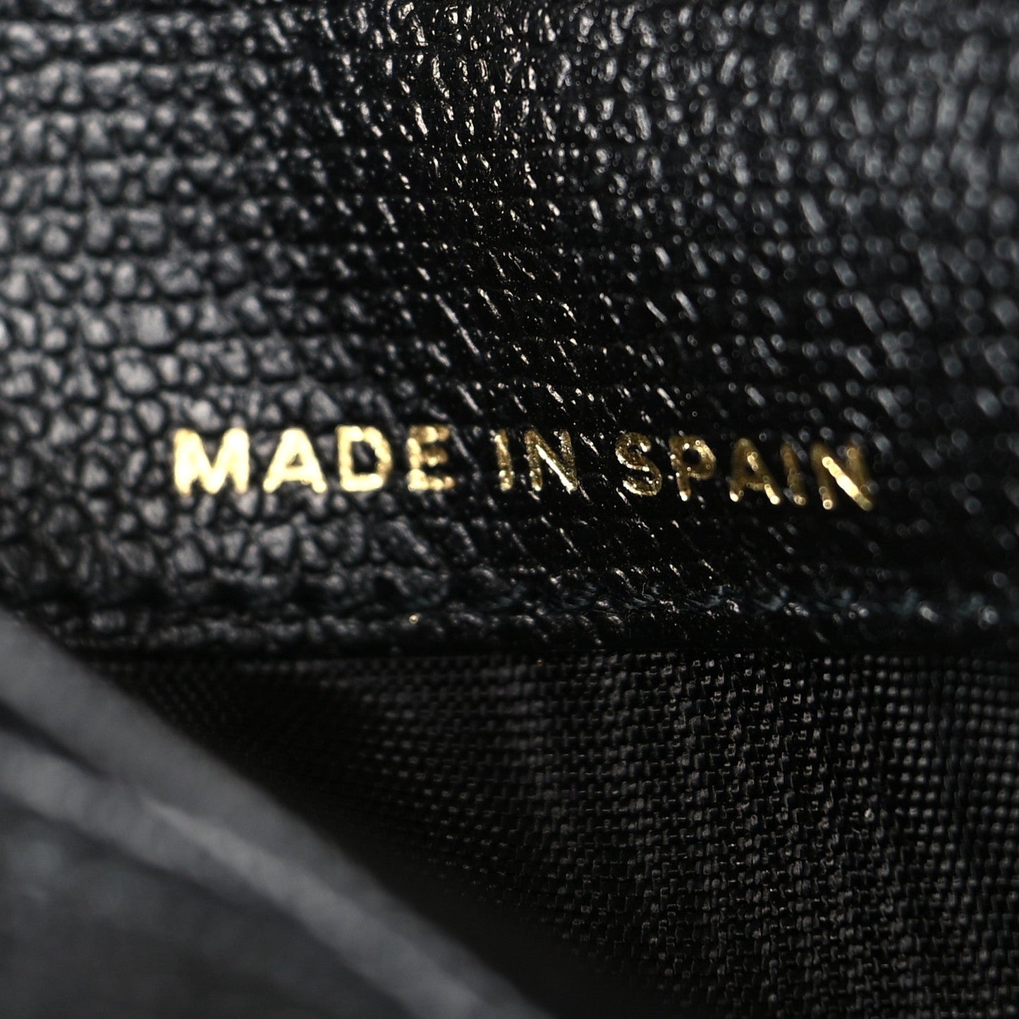 Grained Calfskin CC Button Yen Wallet Black