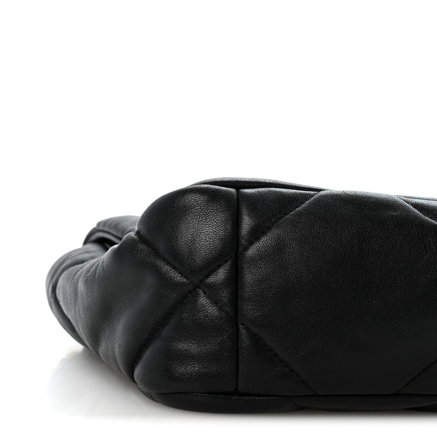 Lambskin Quilted Medium Chanel 19 Flap Black
