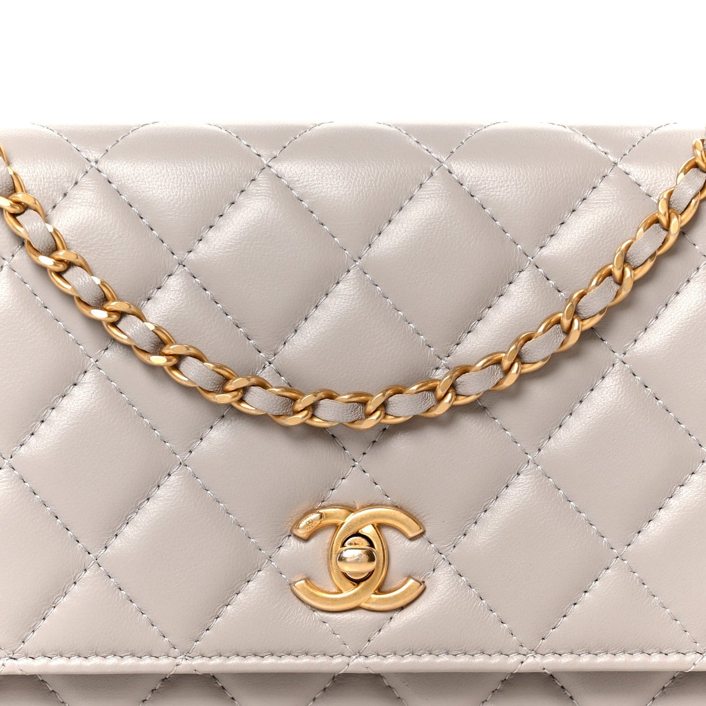 Lambskin Quilted CC Pearl Crush Wallet on Chain WOC Grey