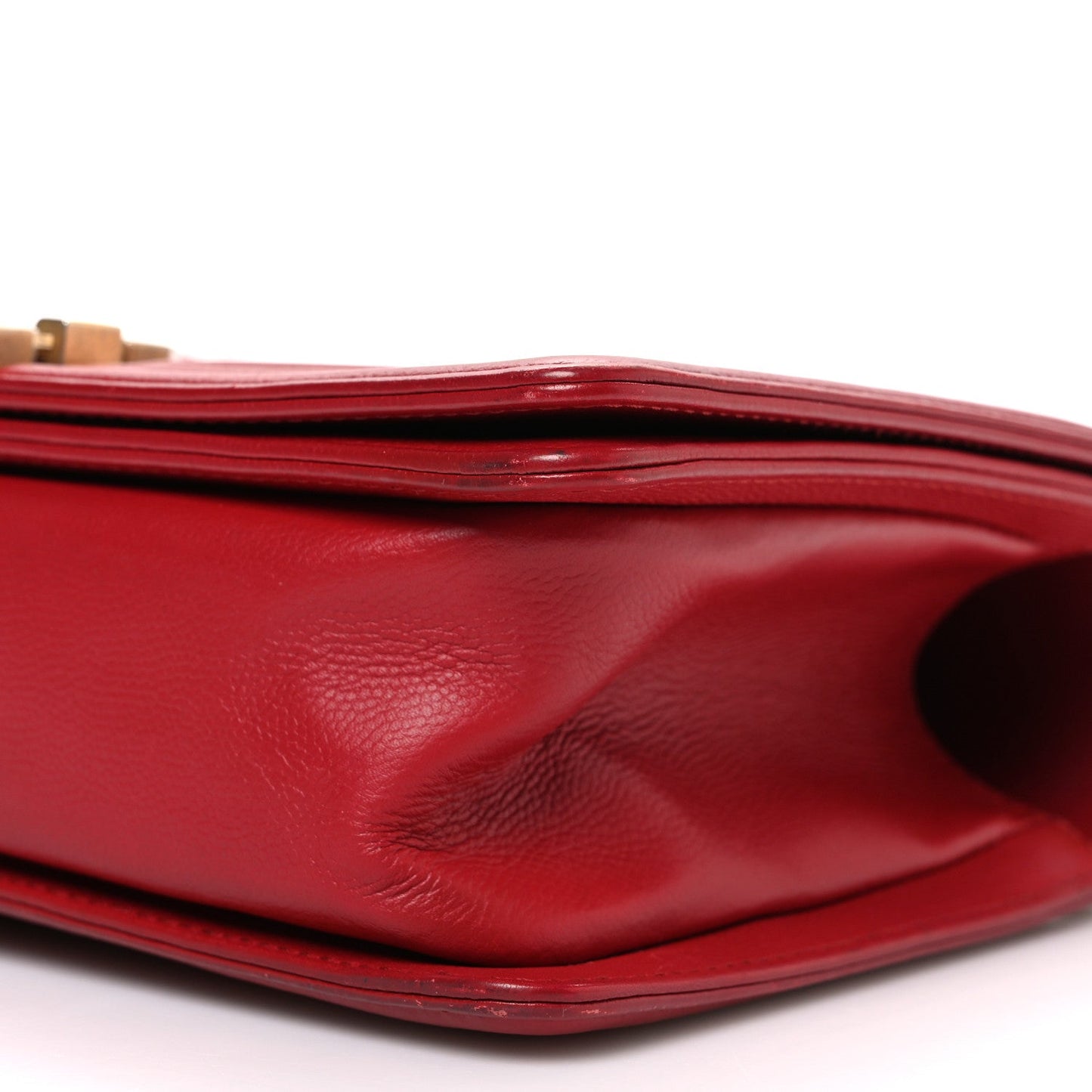 Caviar Quilted Medium Boy Flap Red