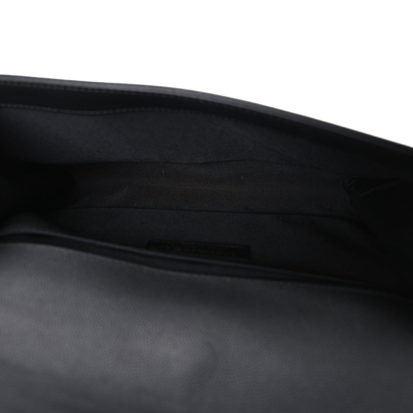Caviar Quilted Medium Boy Flap Black