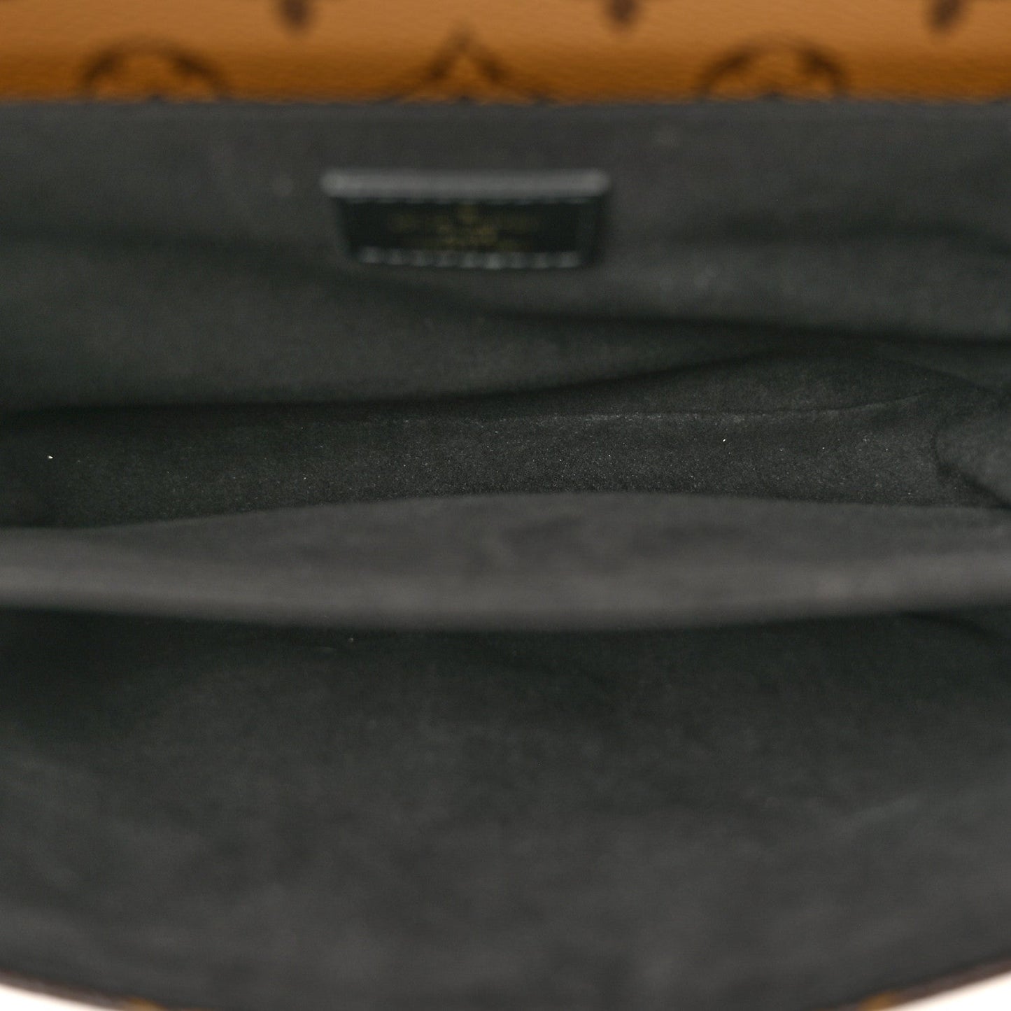Reverse Monogram Pochette Metis