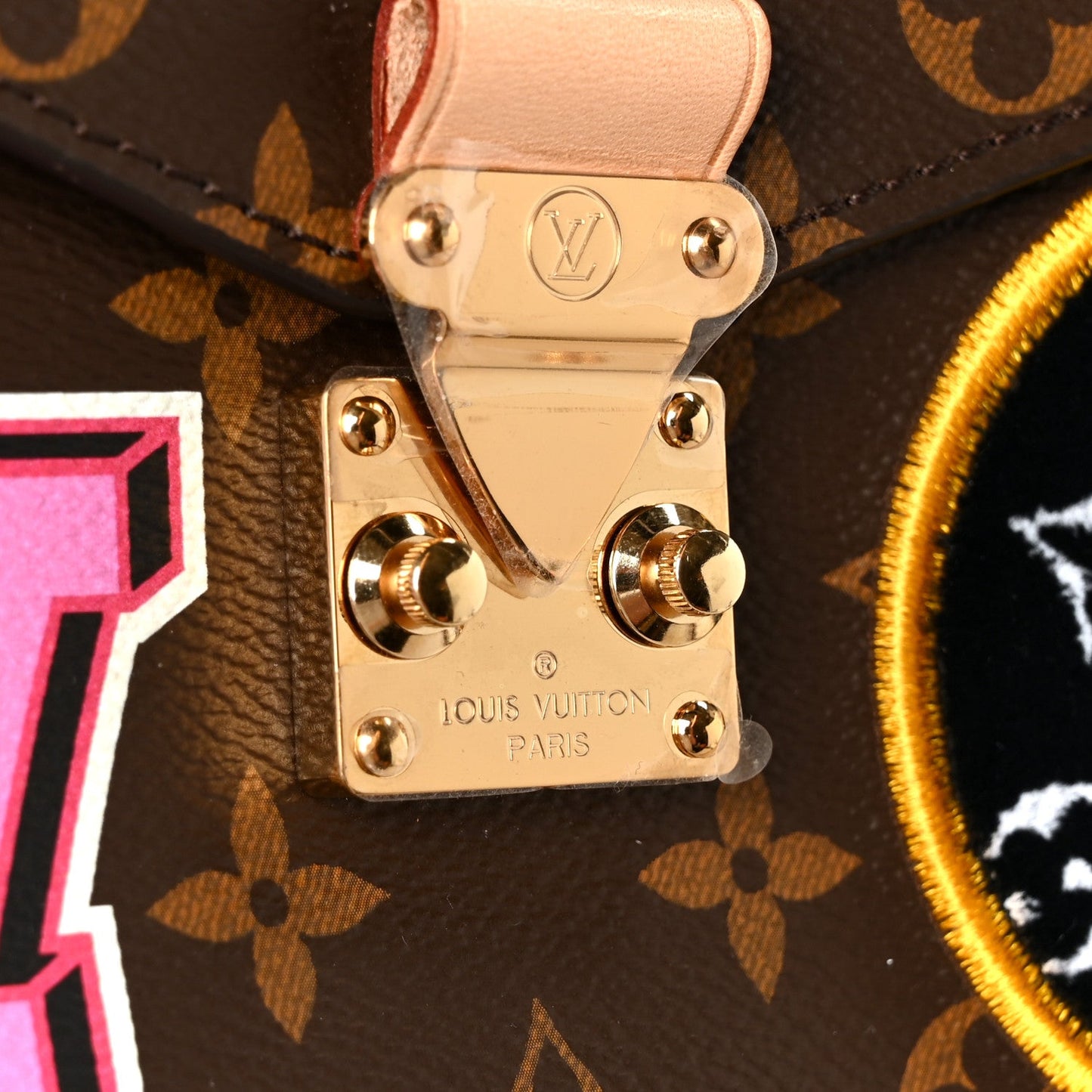 Monogram Patches Pochette Metis