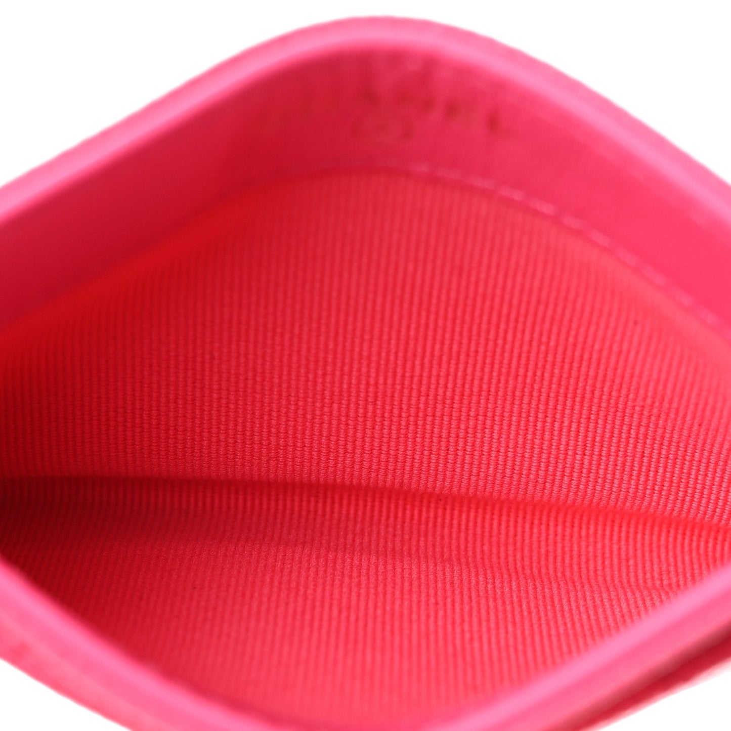Caviar Quilted Card Holder Fuchsia