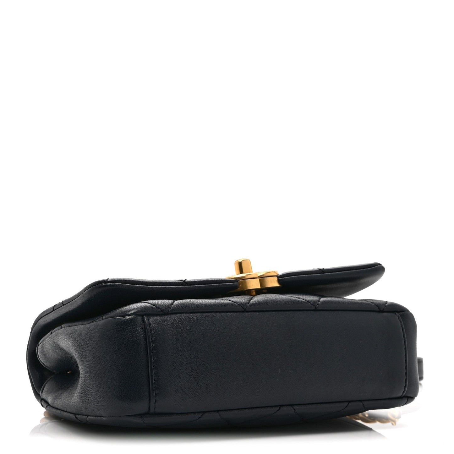 Shiny Lambskin Small Chain Is More Flap Navy Blue