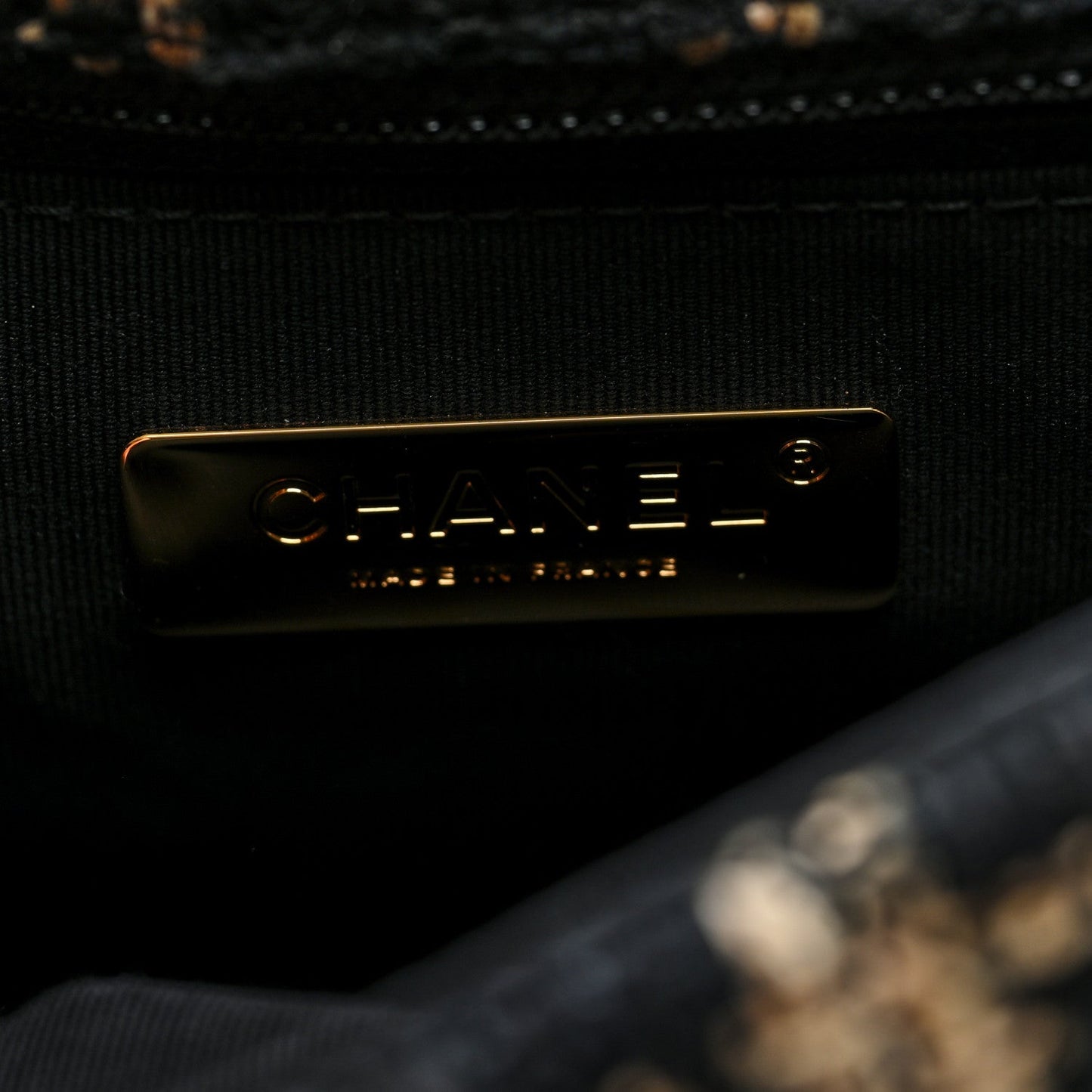 Tweed Quilted Medium Chanel 19 Flap Black Beige