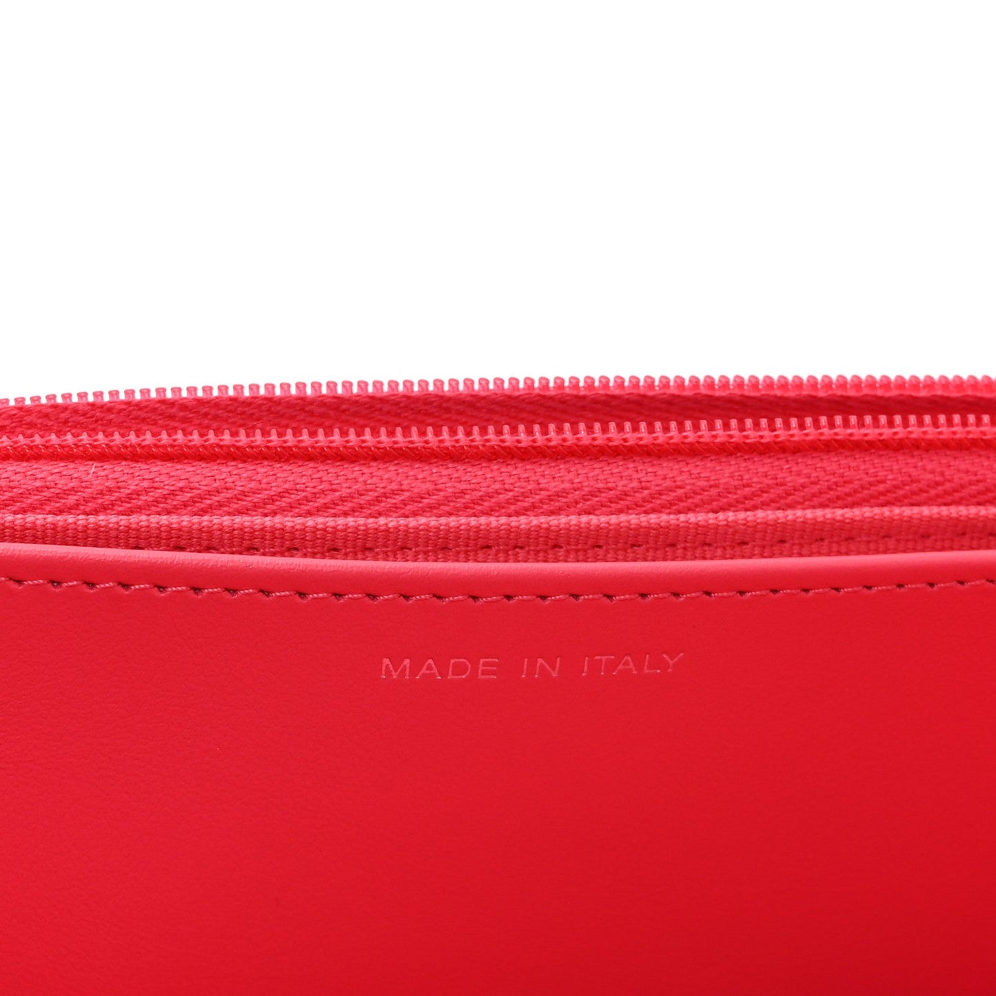 Caviar Quilted Wallet On Chain WOC Dark Pink