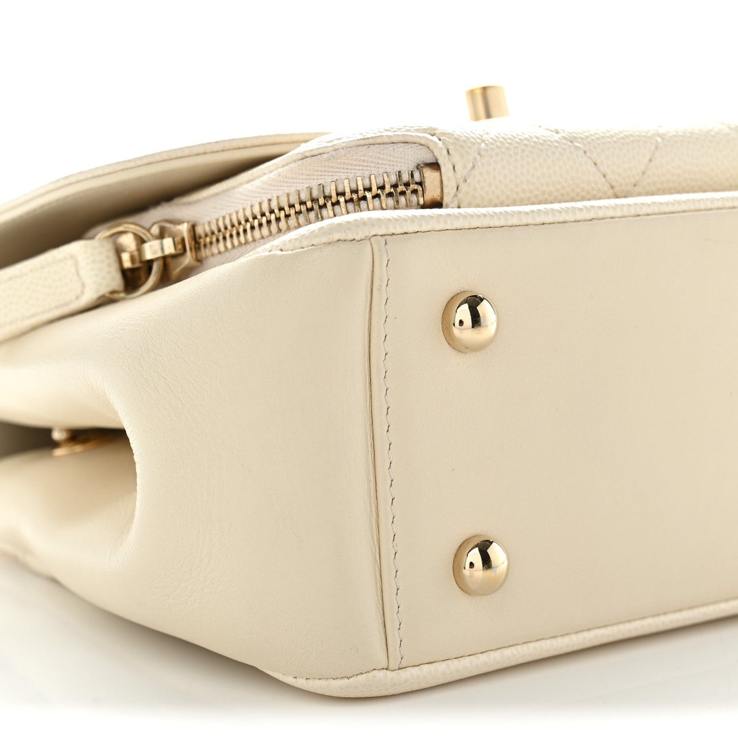 Caviar Quilted Small Business Affinity Flap White