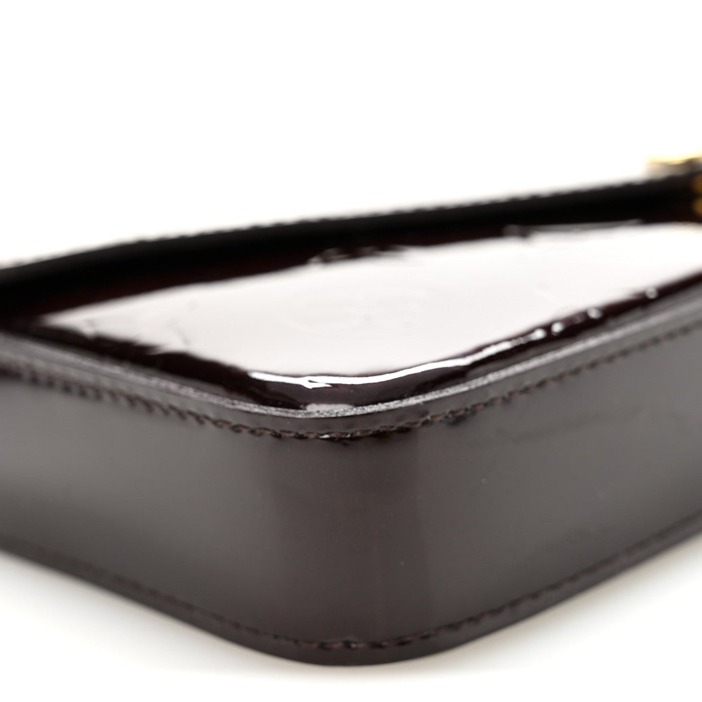 Vernis Pochette Felicie Chain Wallet Amarante
