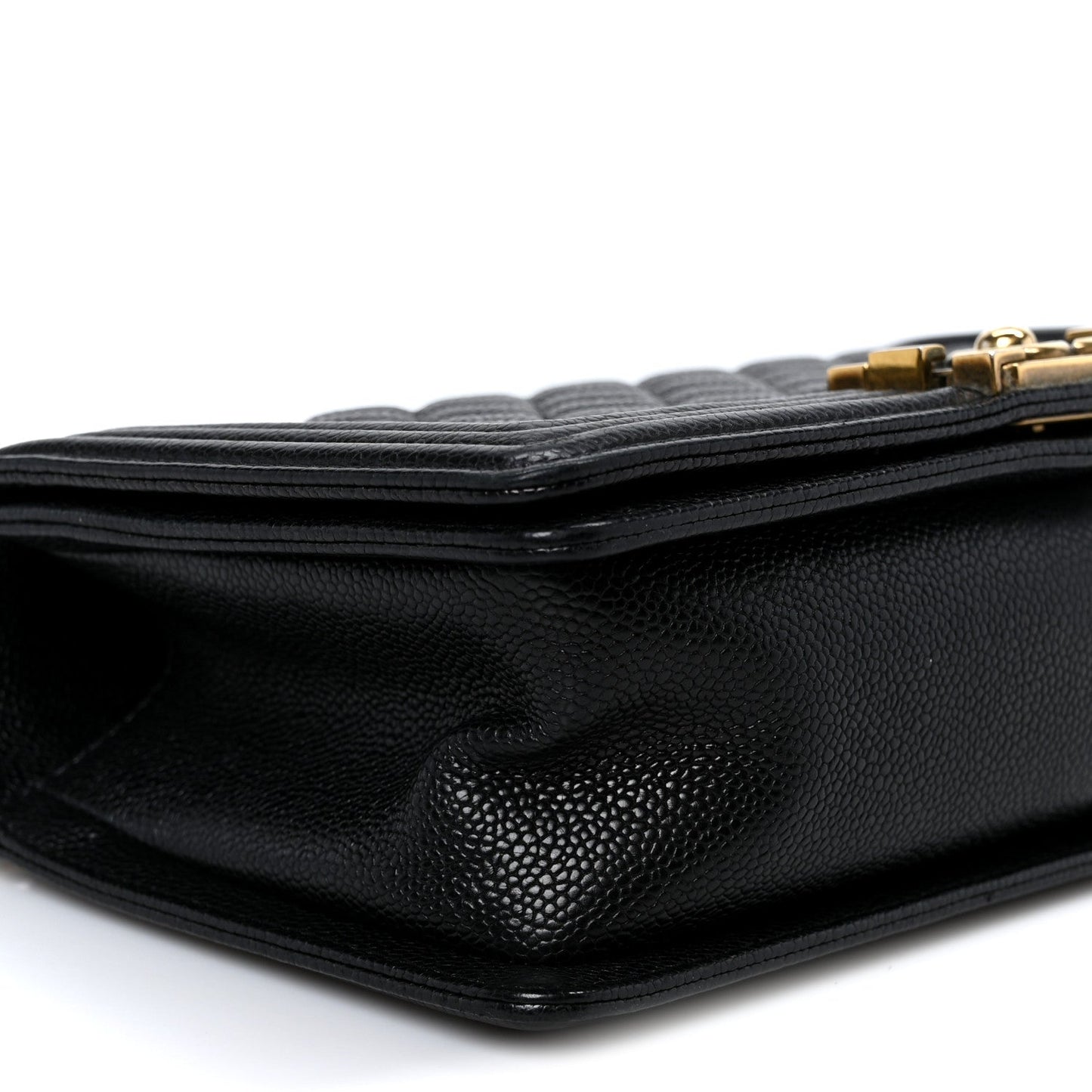 Caviar Quilted Medium Boy Flap Black