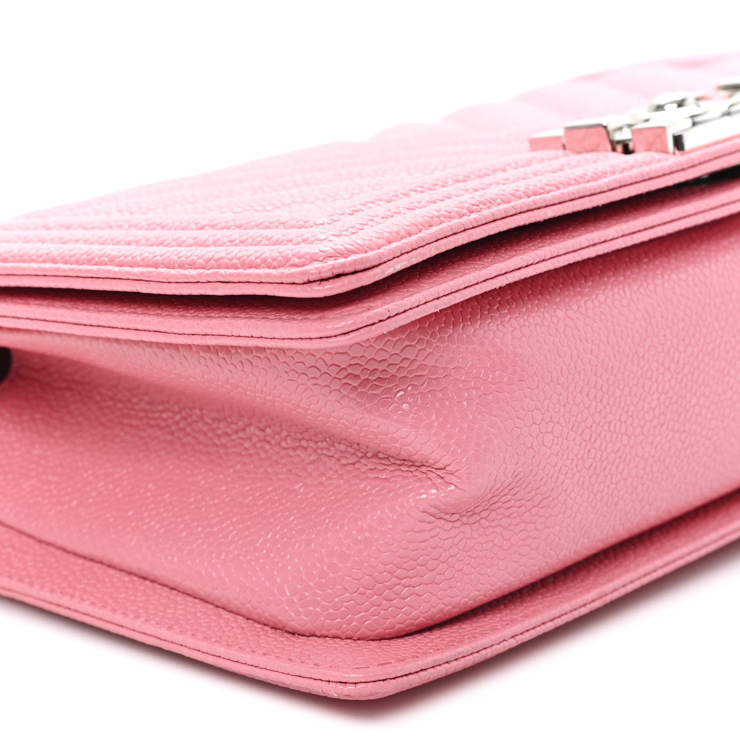 Caviar Chevron Quilted Medium Boy Flap Pink