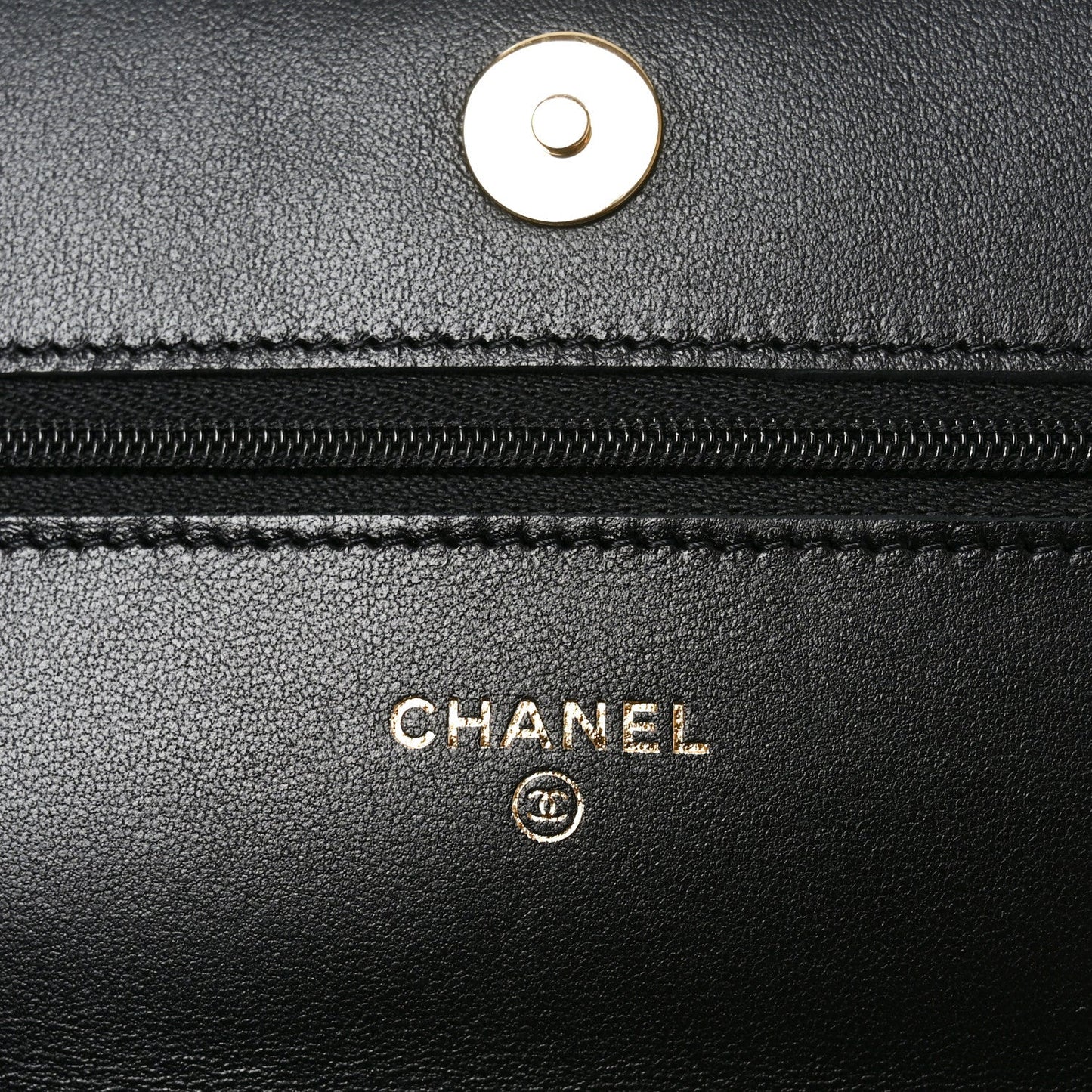 Lambskin Quilted Wallet On Chain WOC Black