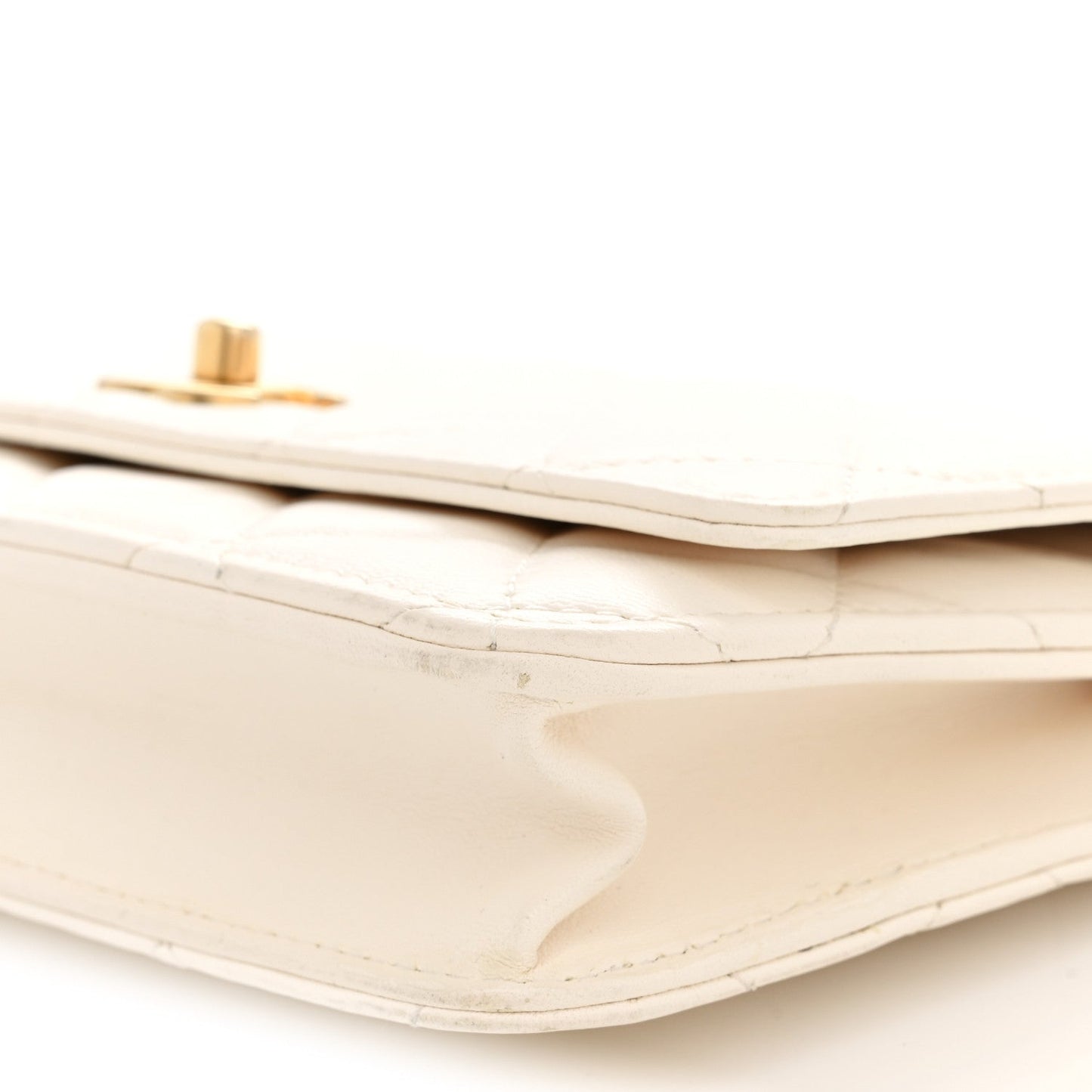 Lambskin Quilted CC Pearl Crush Wallet on Chain WOC White
