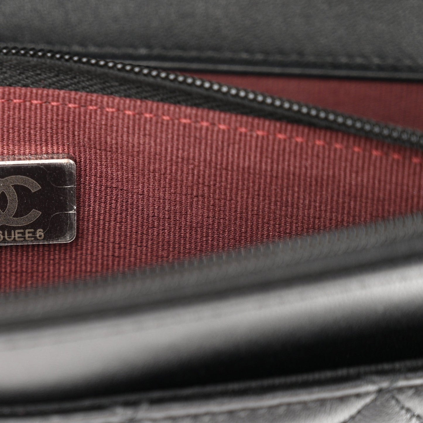 Lambskin Quilted CC Turnlock Wallet On Chain WOC Black