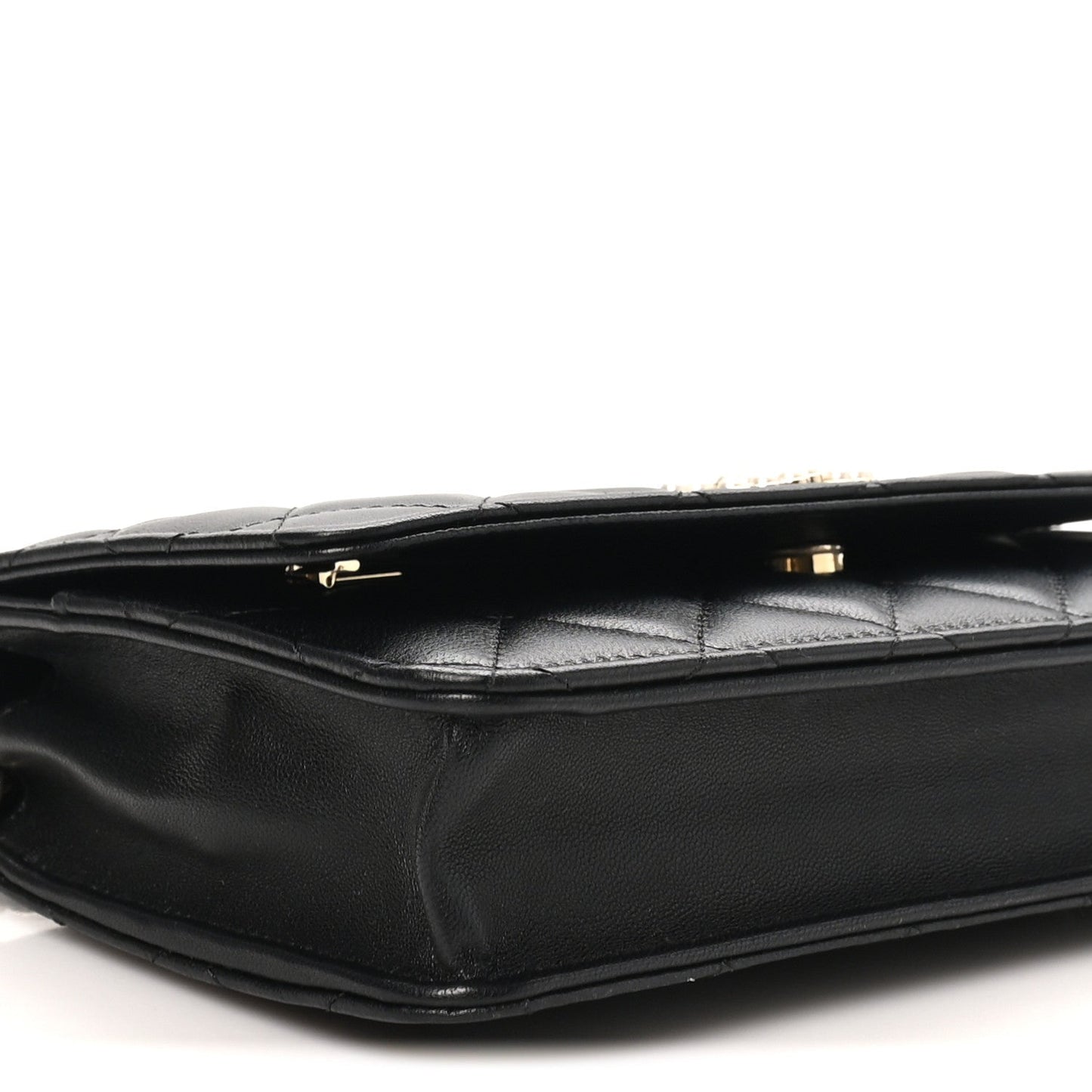 Lambskin Quilted Pearl CC Wallet on Chain WOC Black