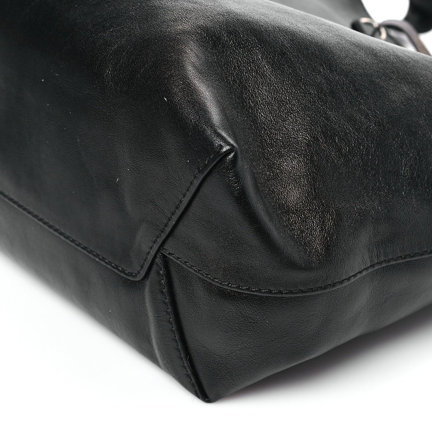 Calfskin Monogram Atlantis Vibe MM Black