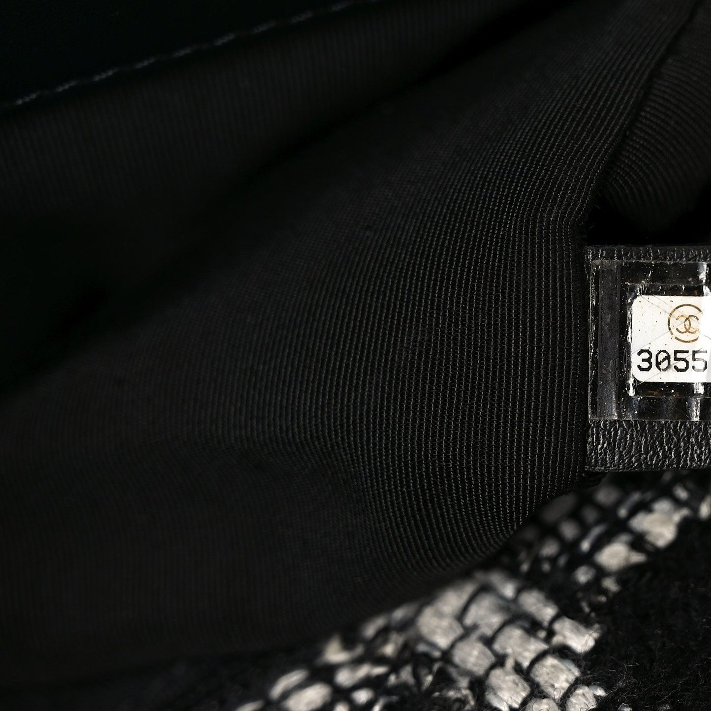 Tweed Quilted Maxi Chanel 19 Flap Black White