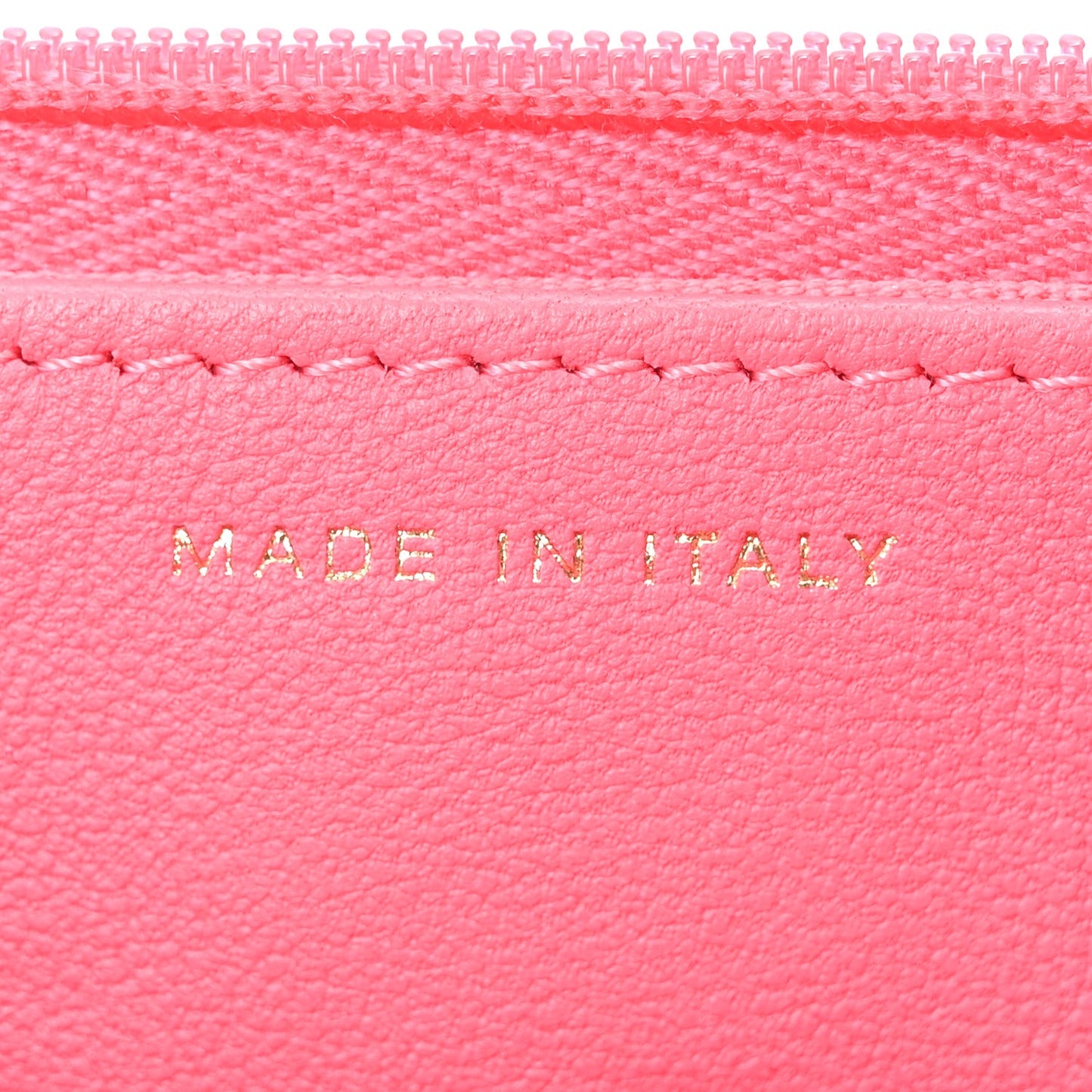 Caviar Quilted Sweetheart Wallet On Chain WOC Fuchsia