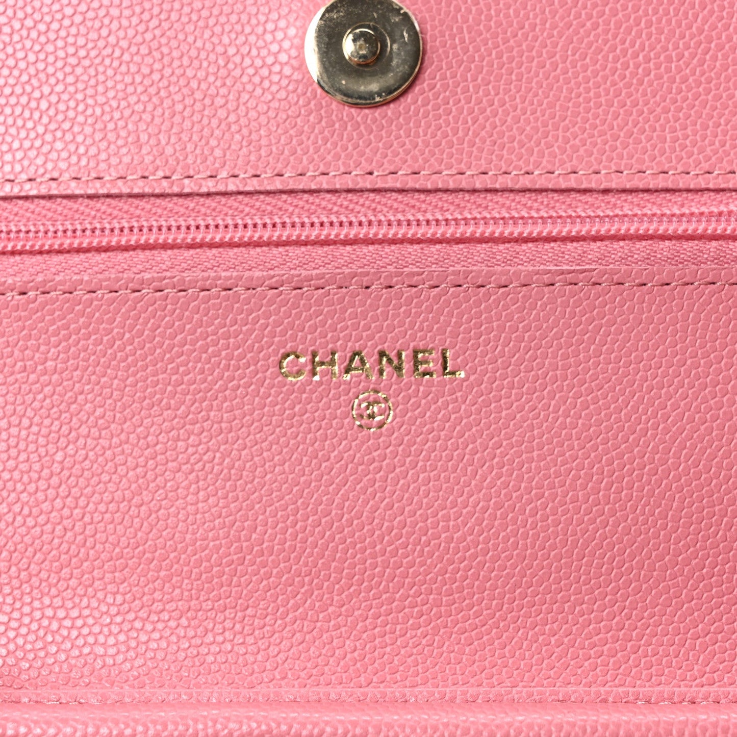 Caviar Quilted Wallet on Chain WOC Light Pink