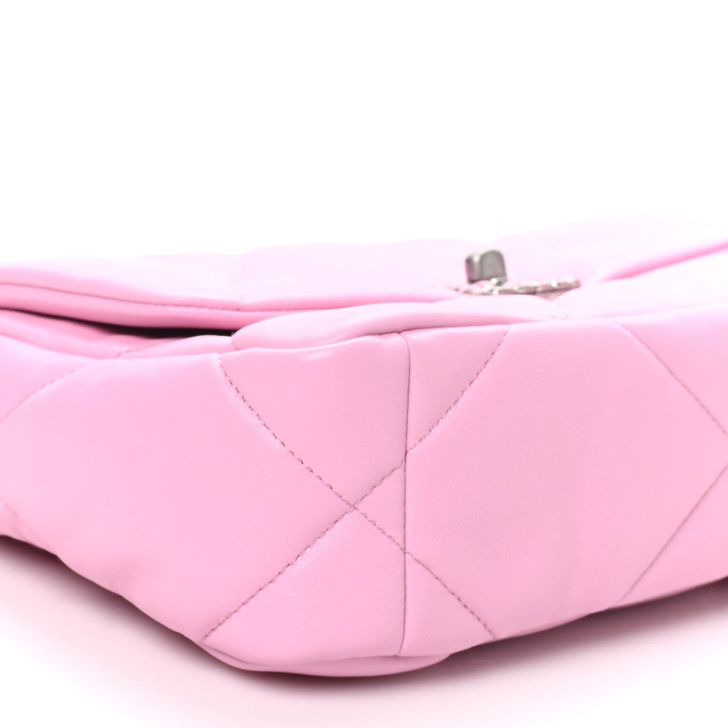 Lambskin Quilted Medium Chanel 19 Flap Lilac