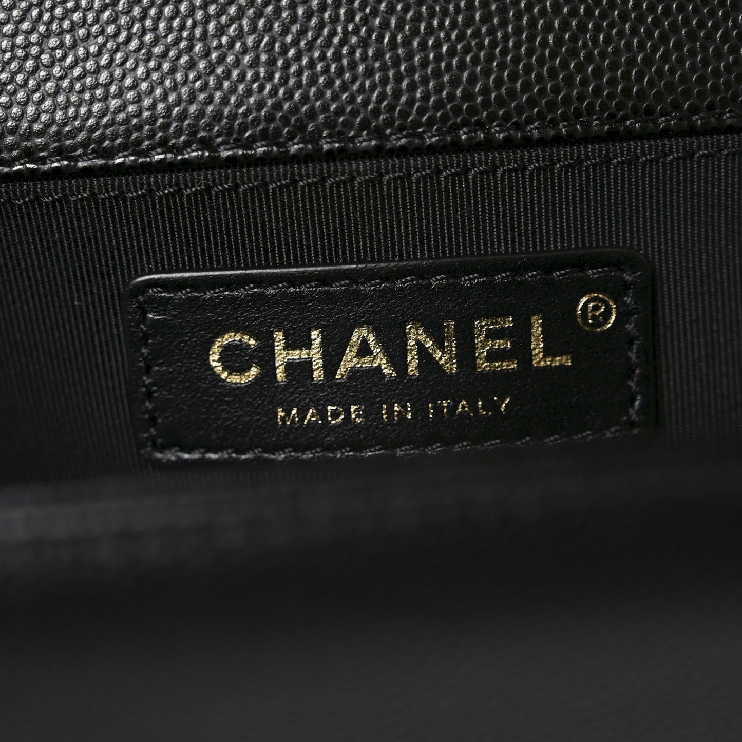 Caviar Quilted Medium Boy Flap Black