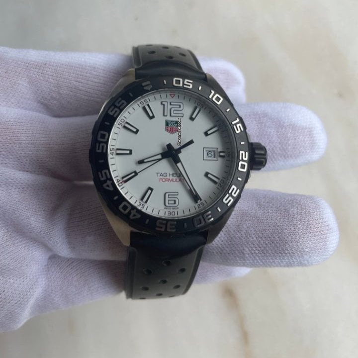 Tag Heuer Formula 1 Quartz White Dial Black Rubber Strap Watch for Men -  WAZ1111.FT8023