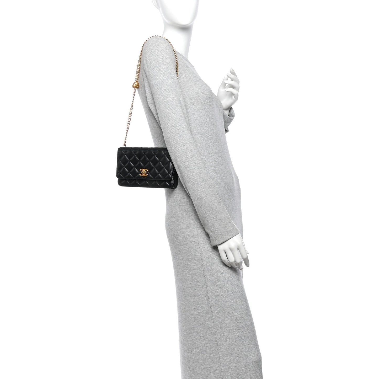 Lambskin Quilted Sweetheart Wallet On Chain WOC Black