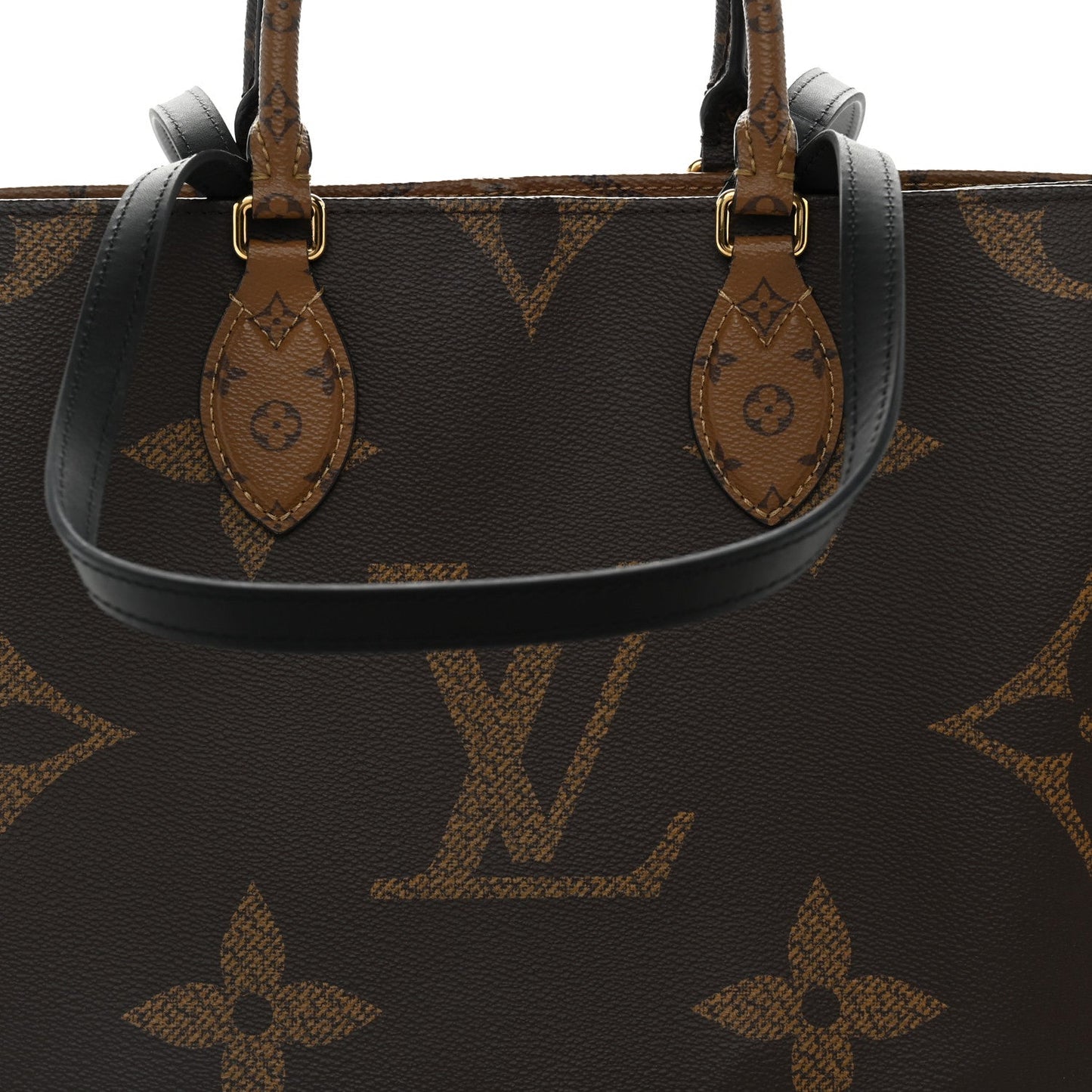 Reverse Monogram Giant Onthego MM